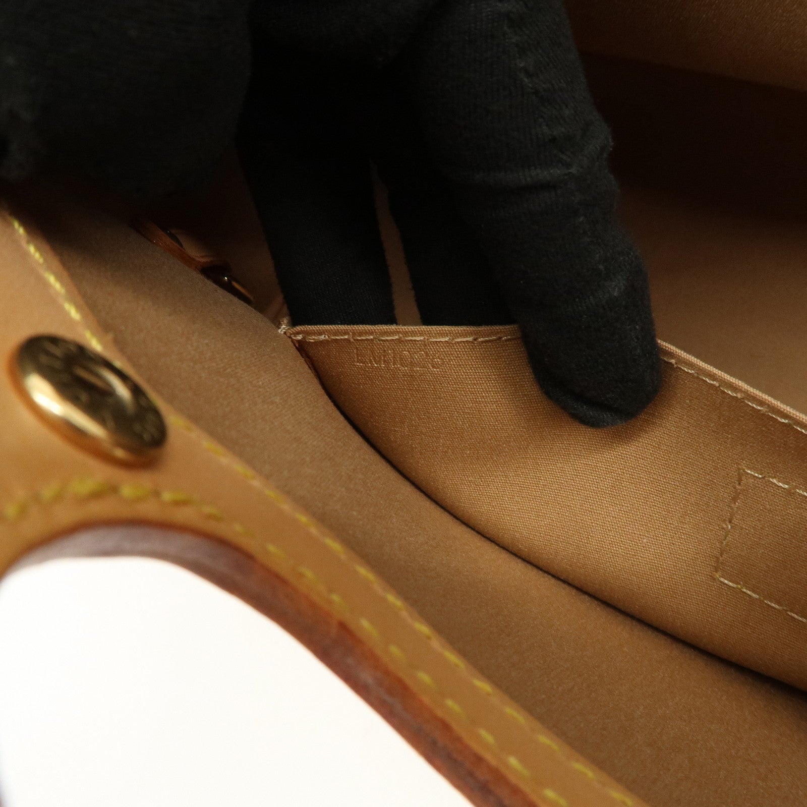 Louis Vuitton Monogram Vernis Roxbury Drive Bag  M91391