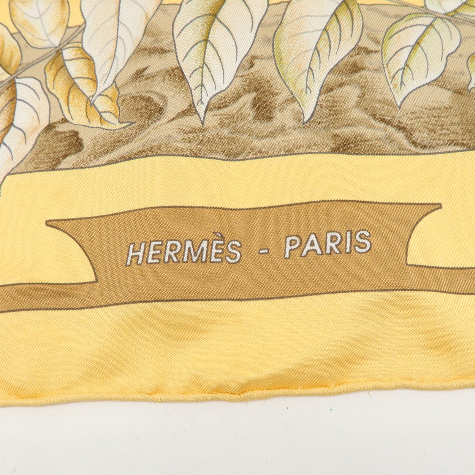 HERMES Carre 90 Silk 100% Scarf CASSE NOISETTE Orange Brown