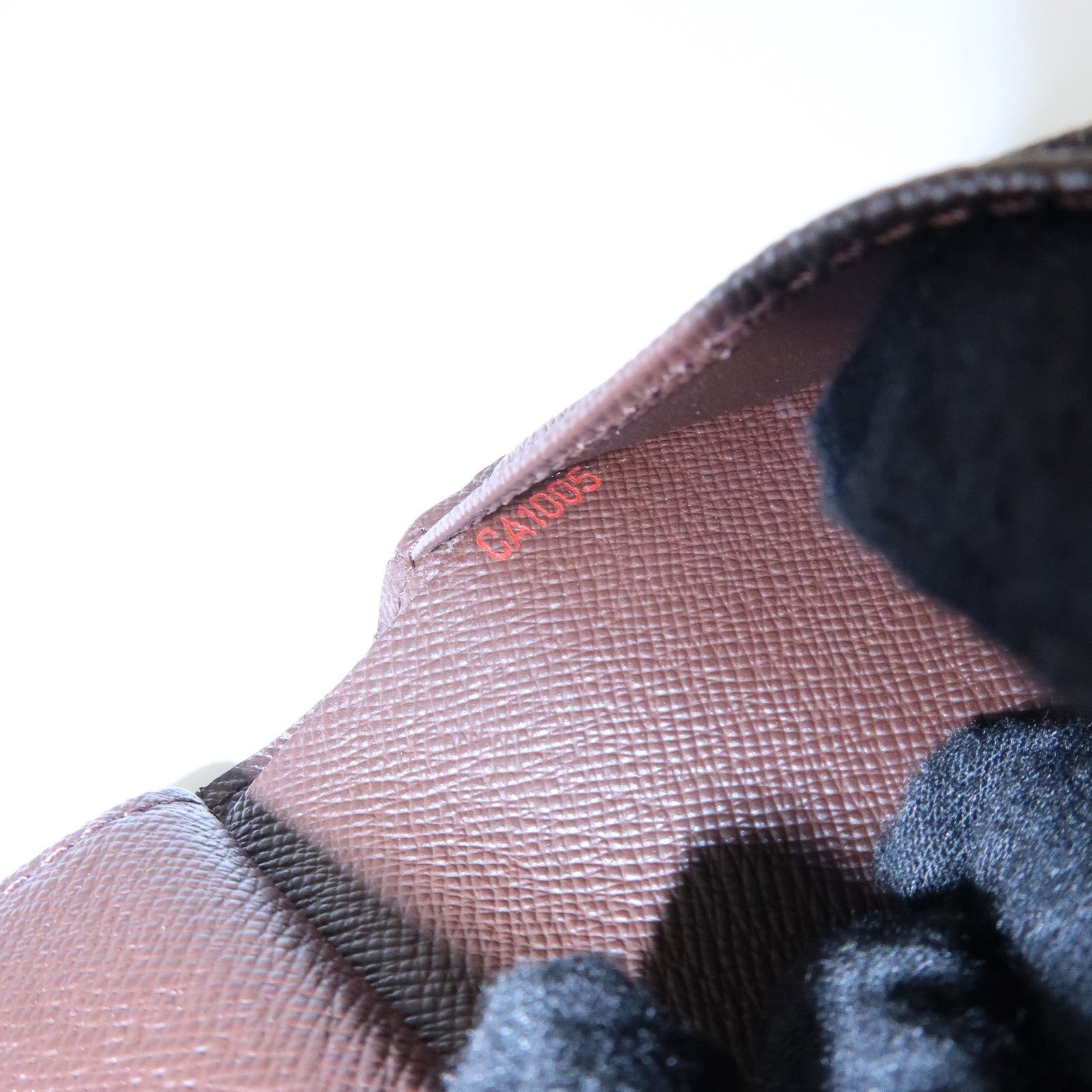 Louis Vuitton Damier Porte Monnaie Billets Viennois Wallet M61664