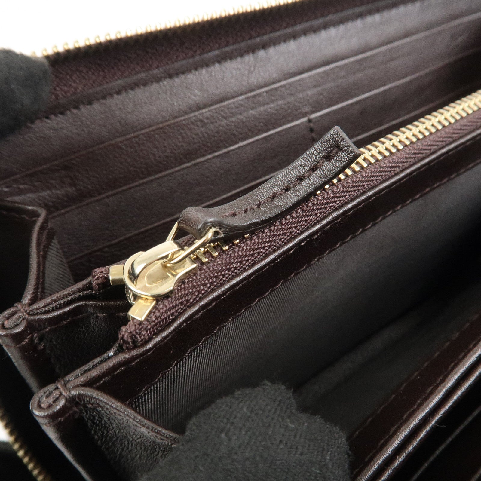 GUCCI Guccissima Interlocking G Round Zippy Wallet Brown 323397