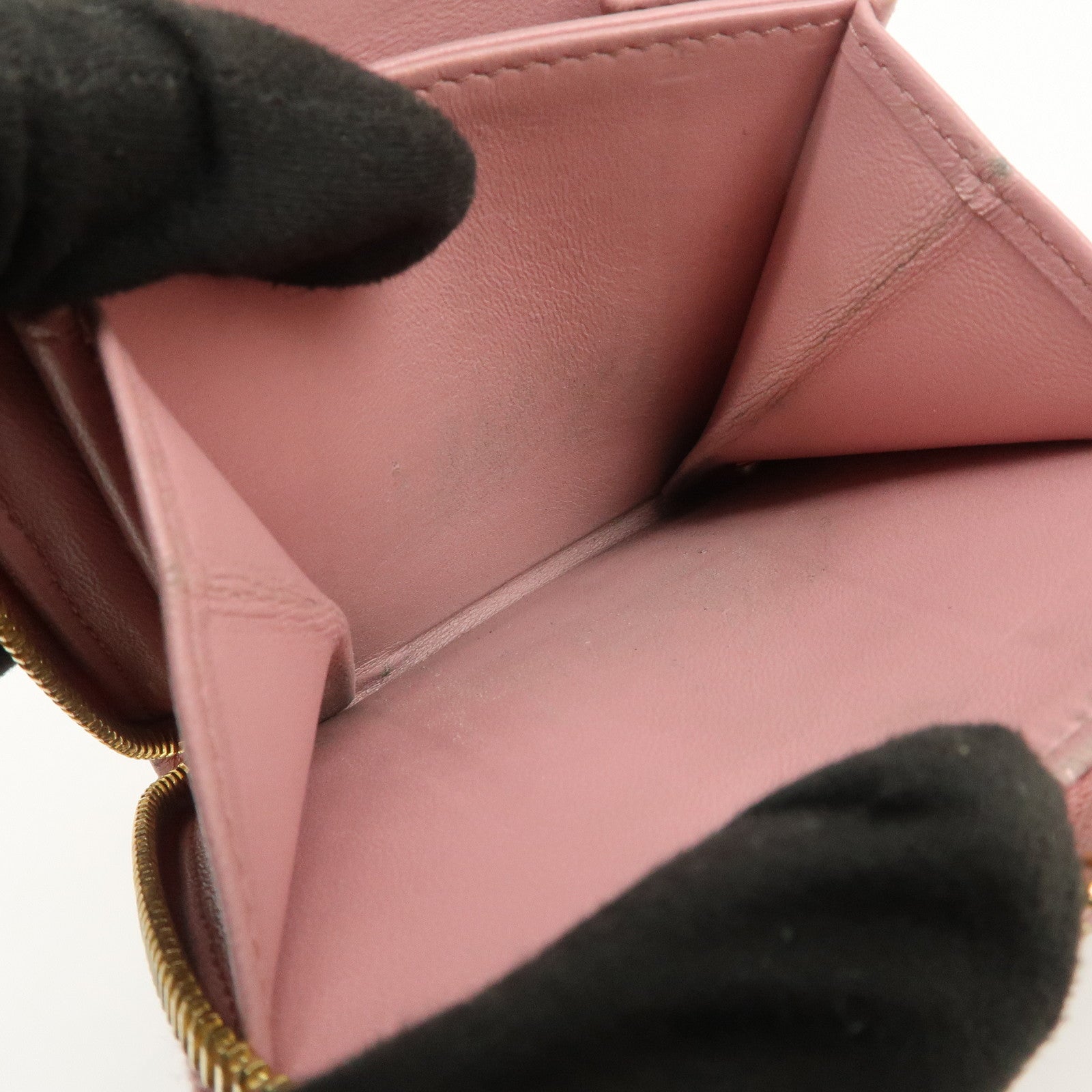 MIU MIU Matelasse Round Zippy Compact Wallet Pink 5ML522