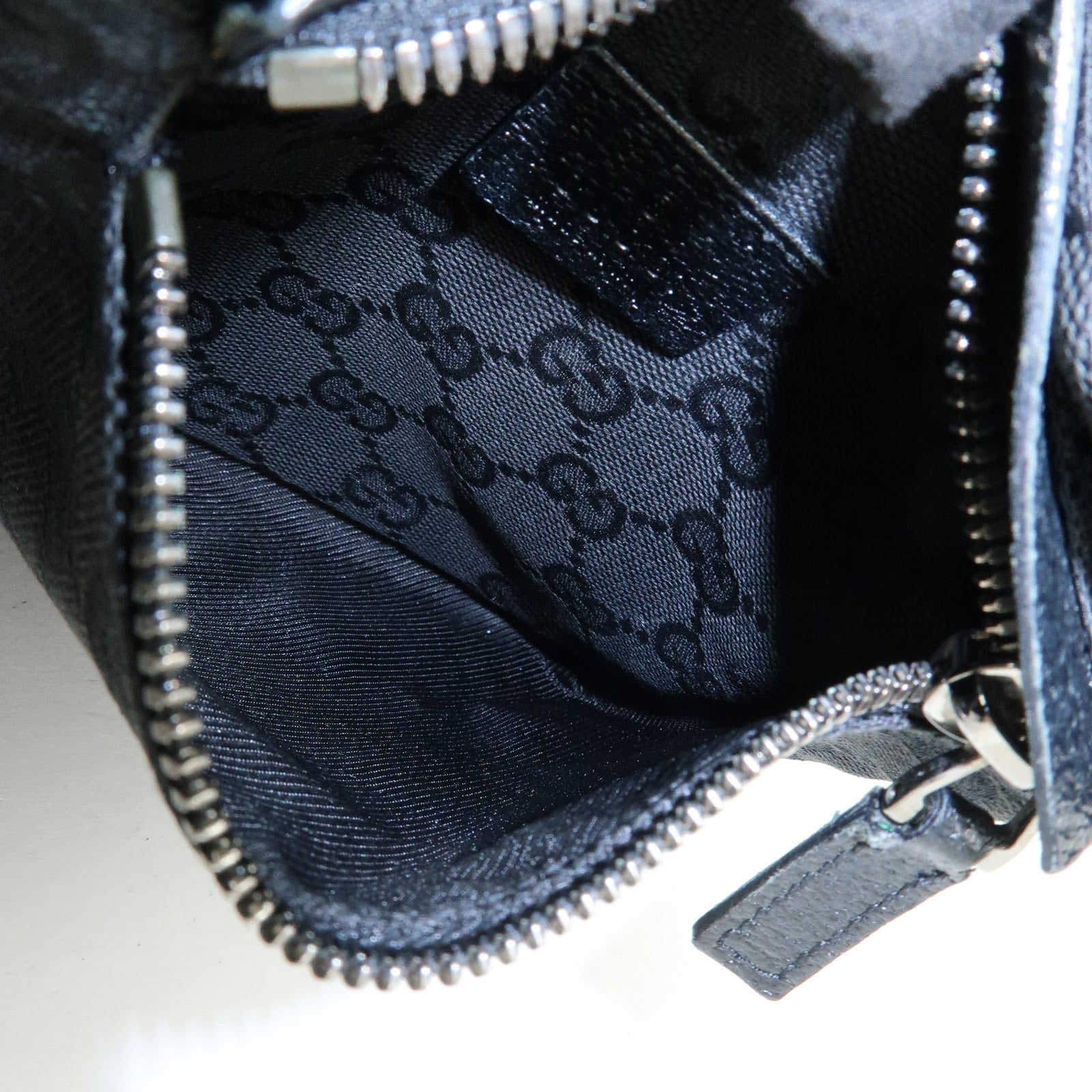 GUCCI GG Canvas Leather Waist Bag Crossbody Bag Black 28566