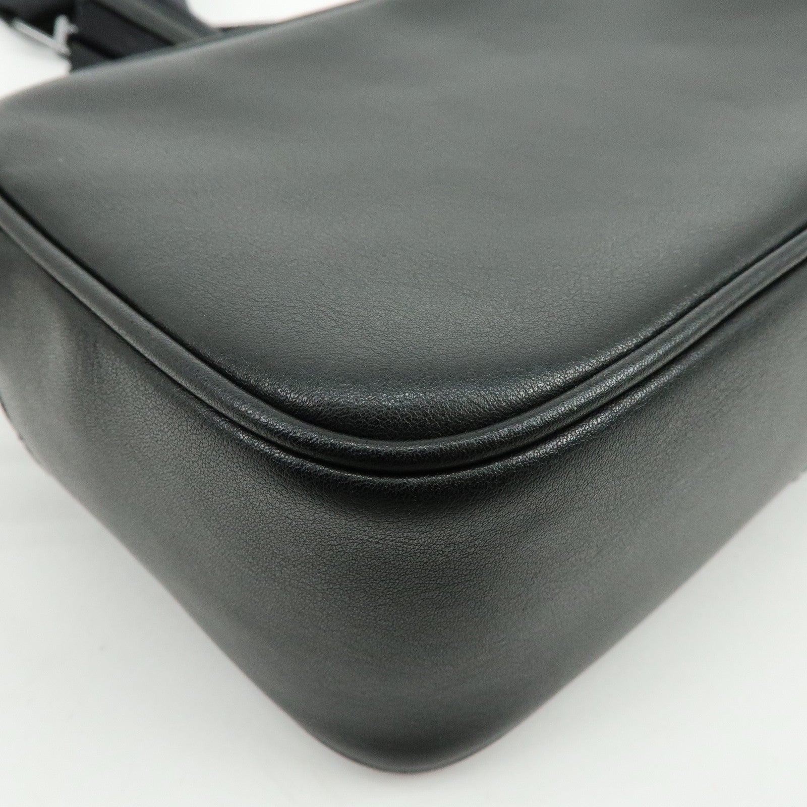 MARC JACOBS Leather Nylon Shoulder Bag Crossbody Bag Black