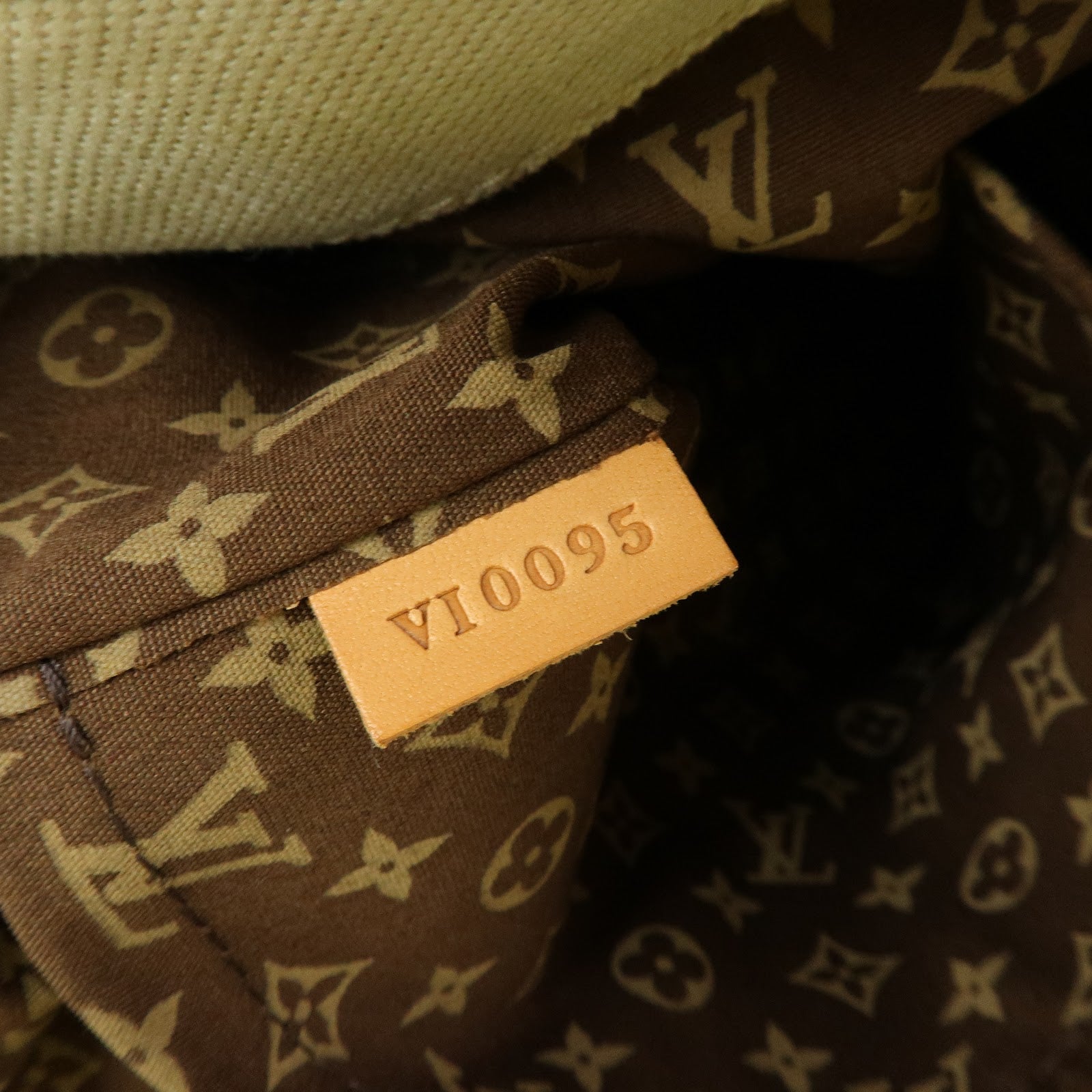 Louis Vuitton Cruise Line Globe Shopper MM Canvas Tote Bag M95112