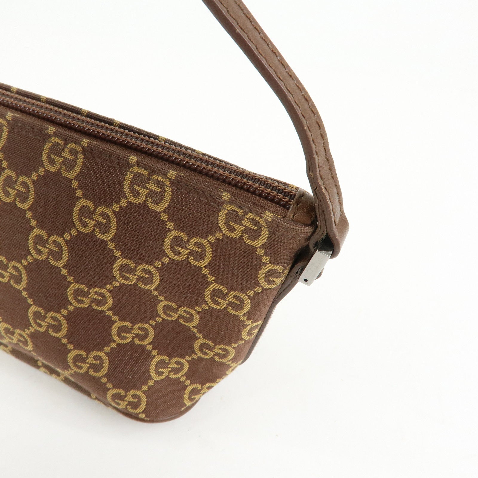 GUCCI Boat Bag GG Canvas Accessory Pouch Hand Bag Brown 039.1103