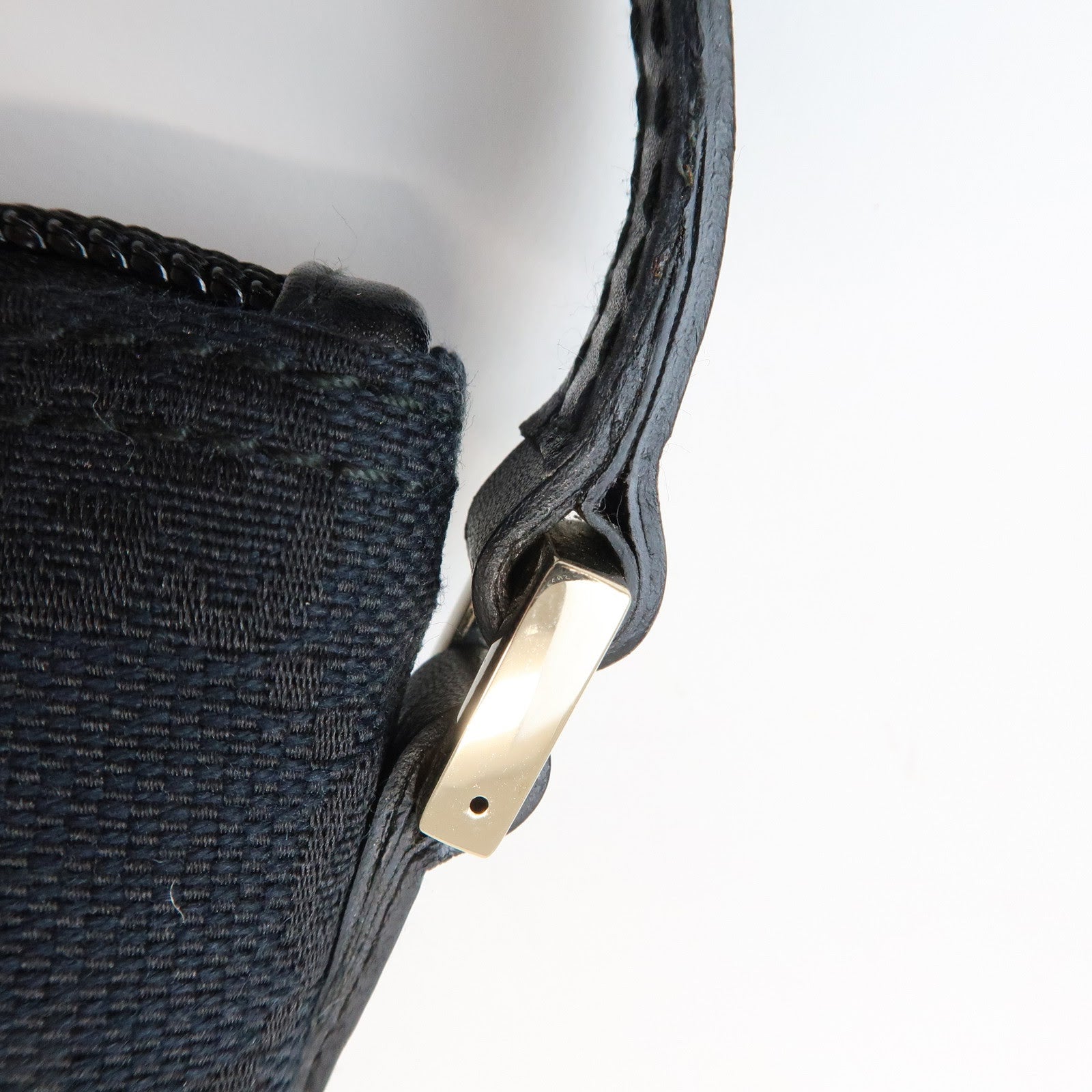 GUCCI Boat Bag GG Canvas Leather Accessory Pouch Hand Bag 039・1103