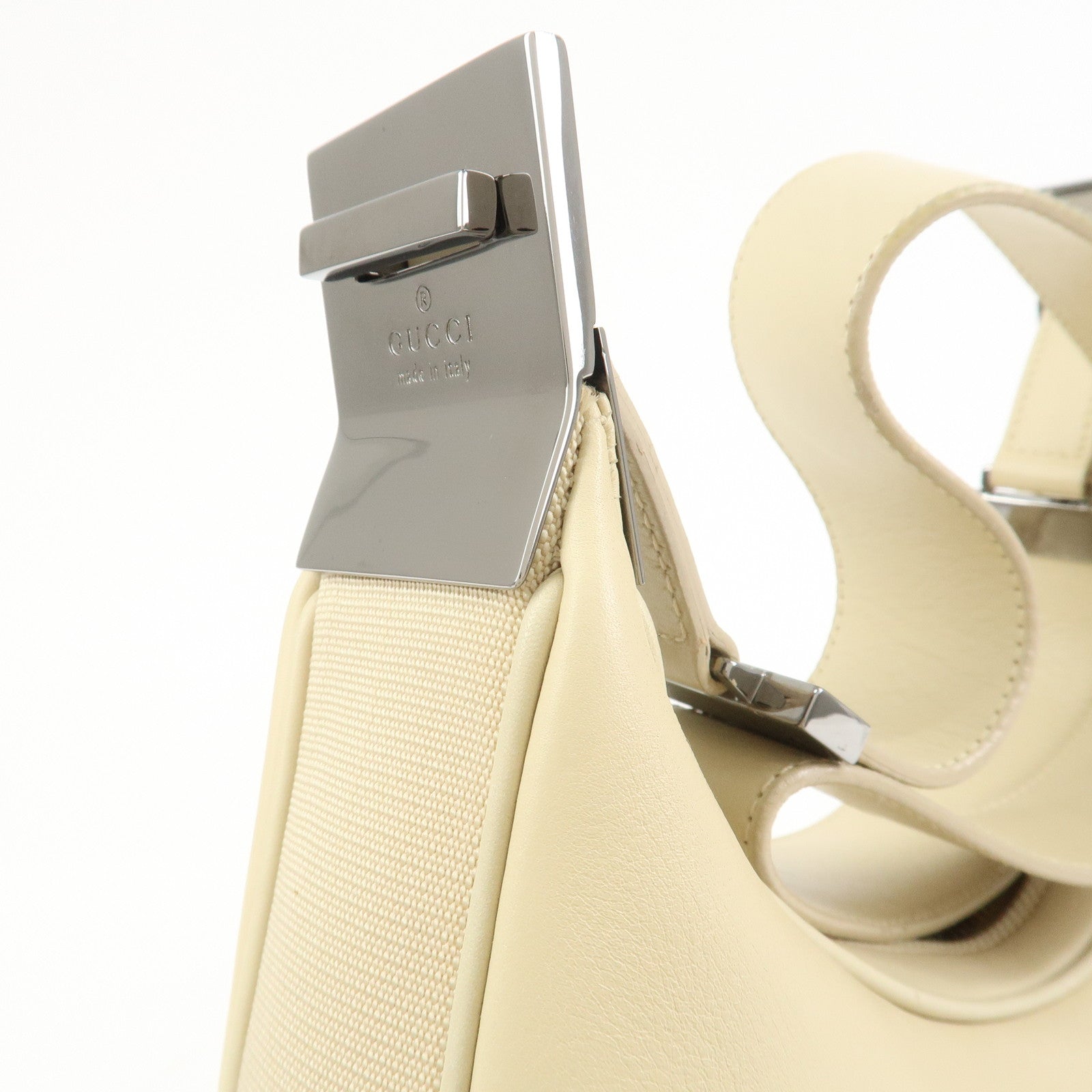 GUCCI Leather Shoulder Bag Ivory 001.3315