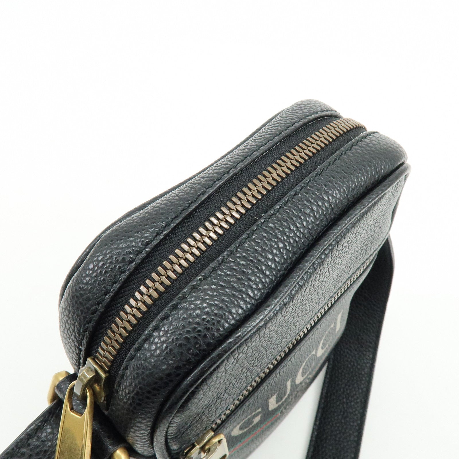 GUCCI Sherry Calf Leather Vintage Logo Shoulder Bag Black 574803