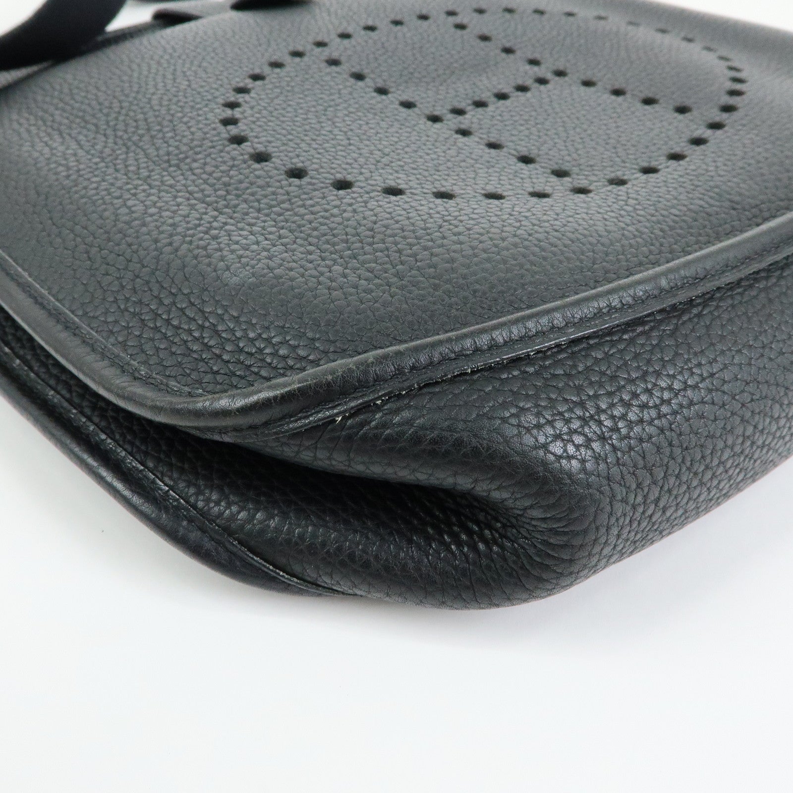 HERMES Evelyne Taurillon Leather Shoulder Bag □J Stamped Black
