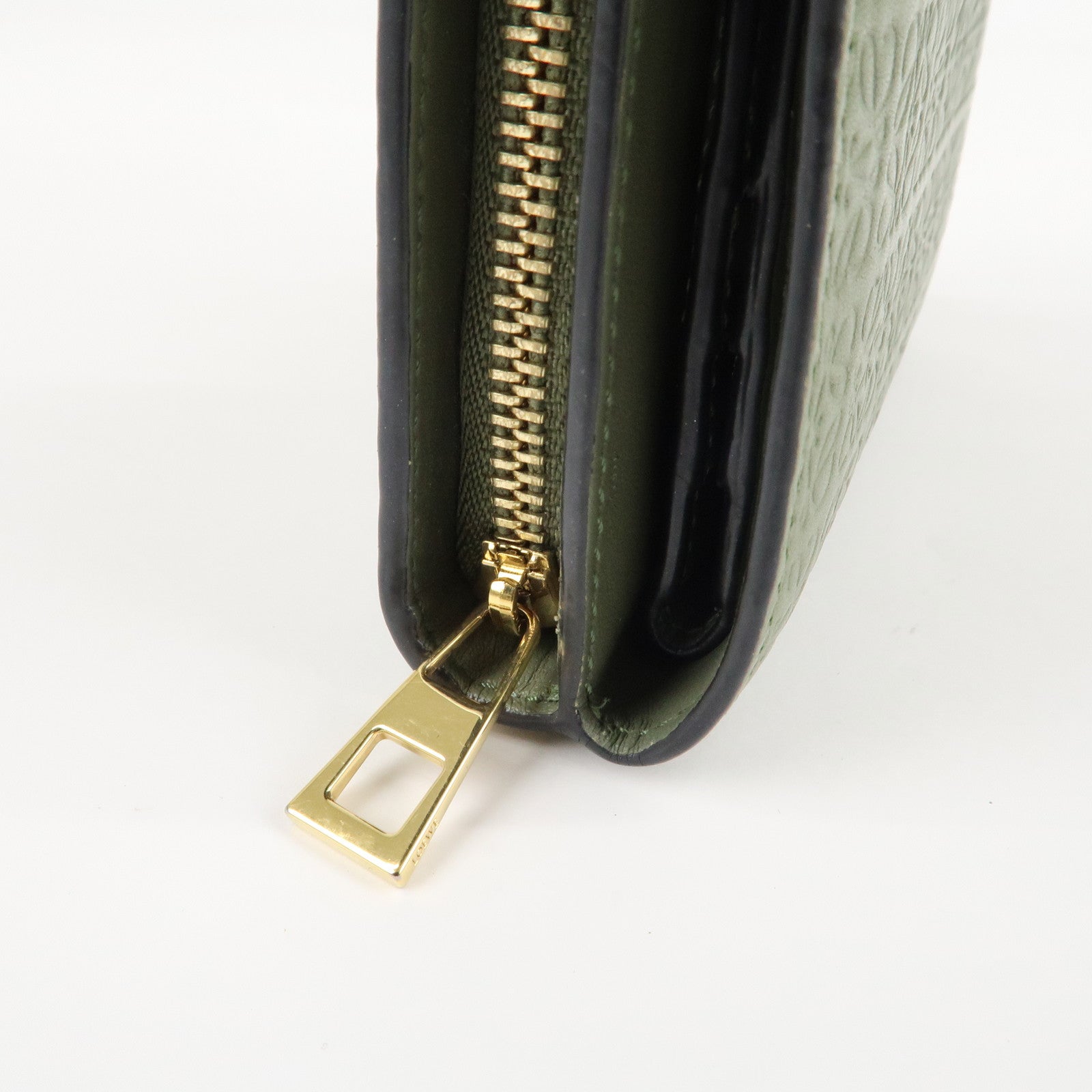 LOEWE Anagram Leather Zippy Bi-fold Wallet Avocado Green