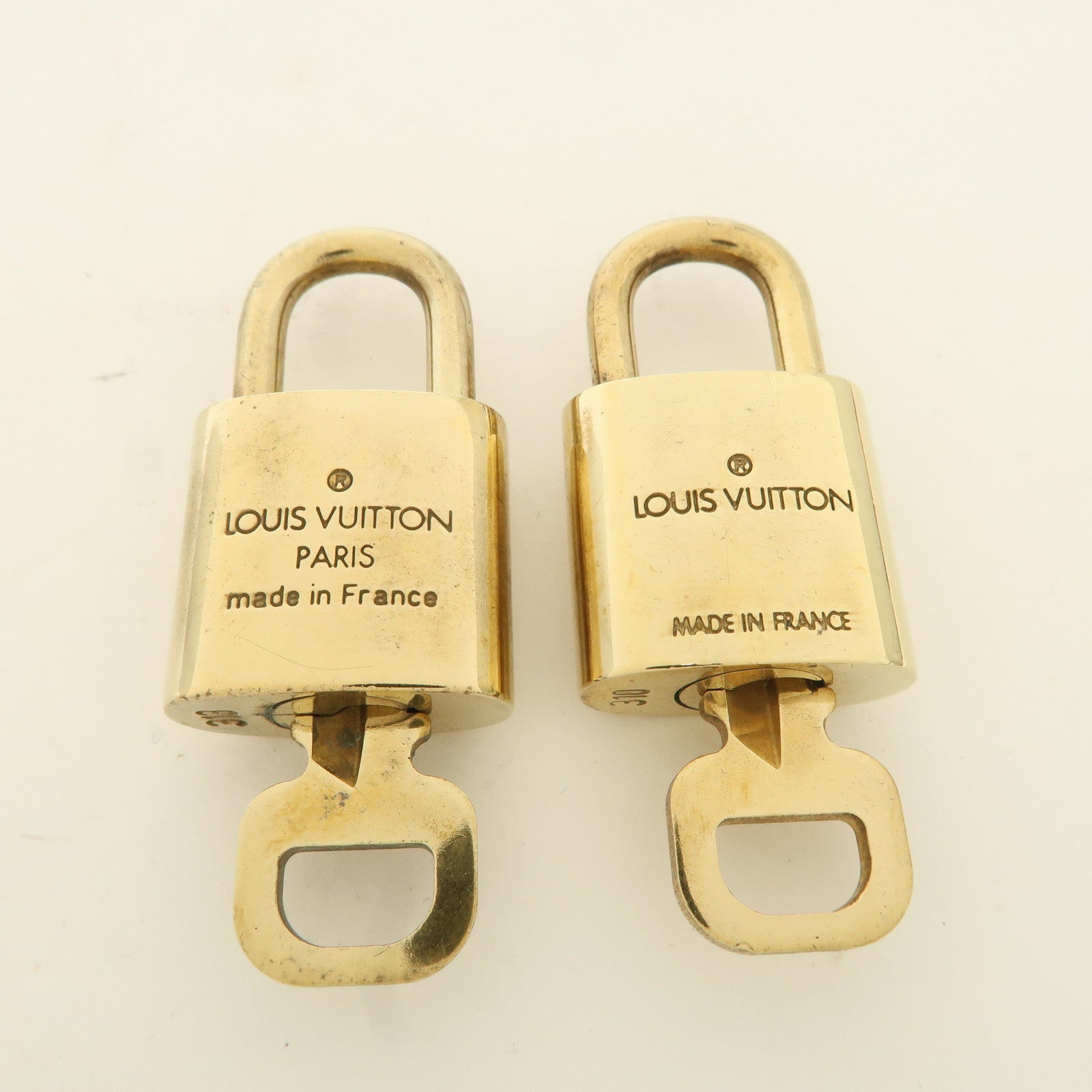 Louis Vuitton Set of 10 Lock & Key Cadena Key Lock Metal Gold Used