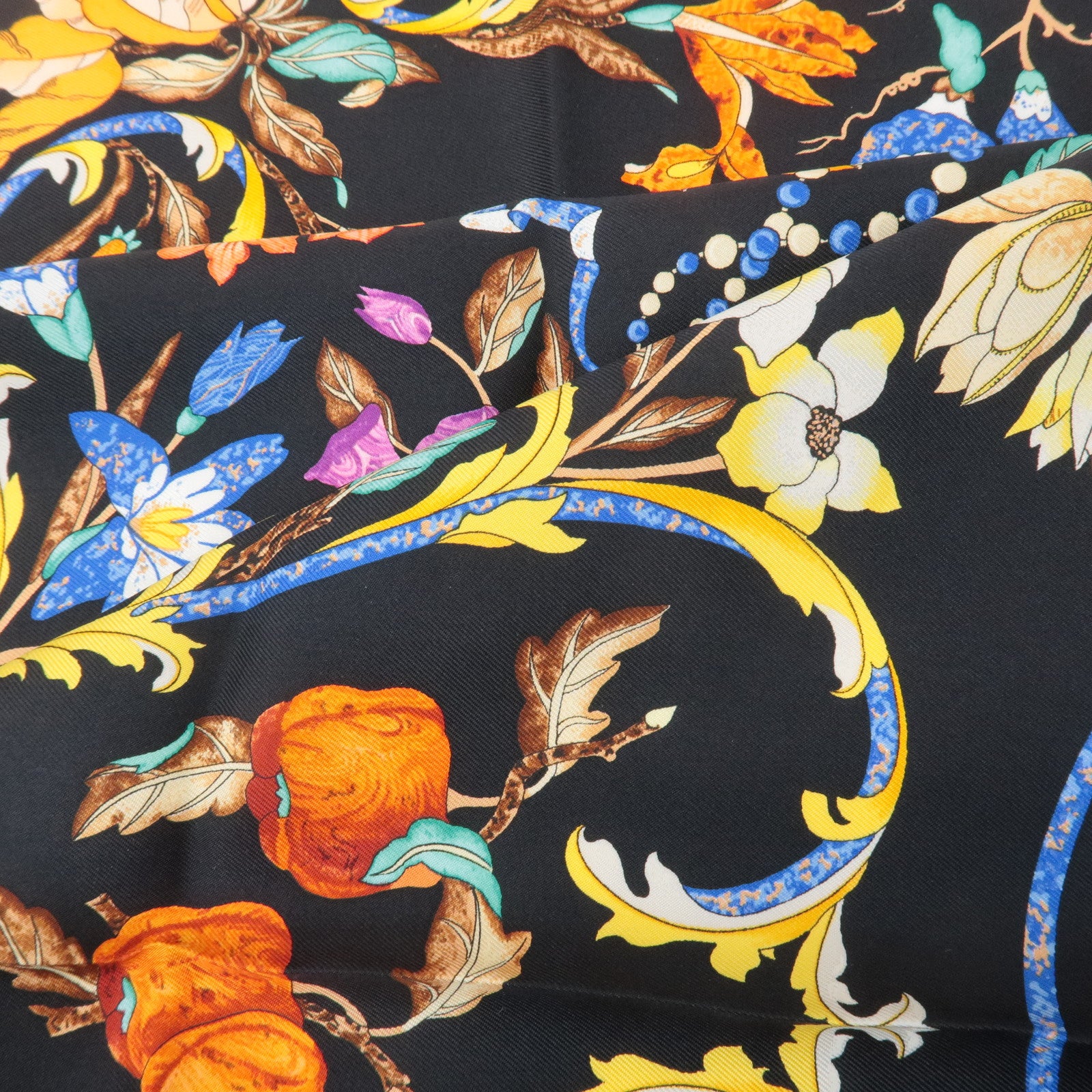 HERMES Carre 90 Silk 100% Scarf PIERRES D ORIENT ET D OCCIDENT Used