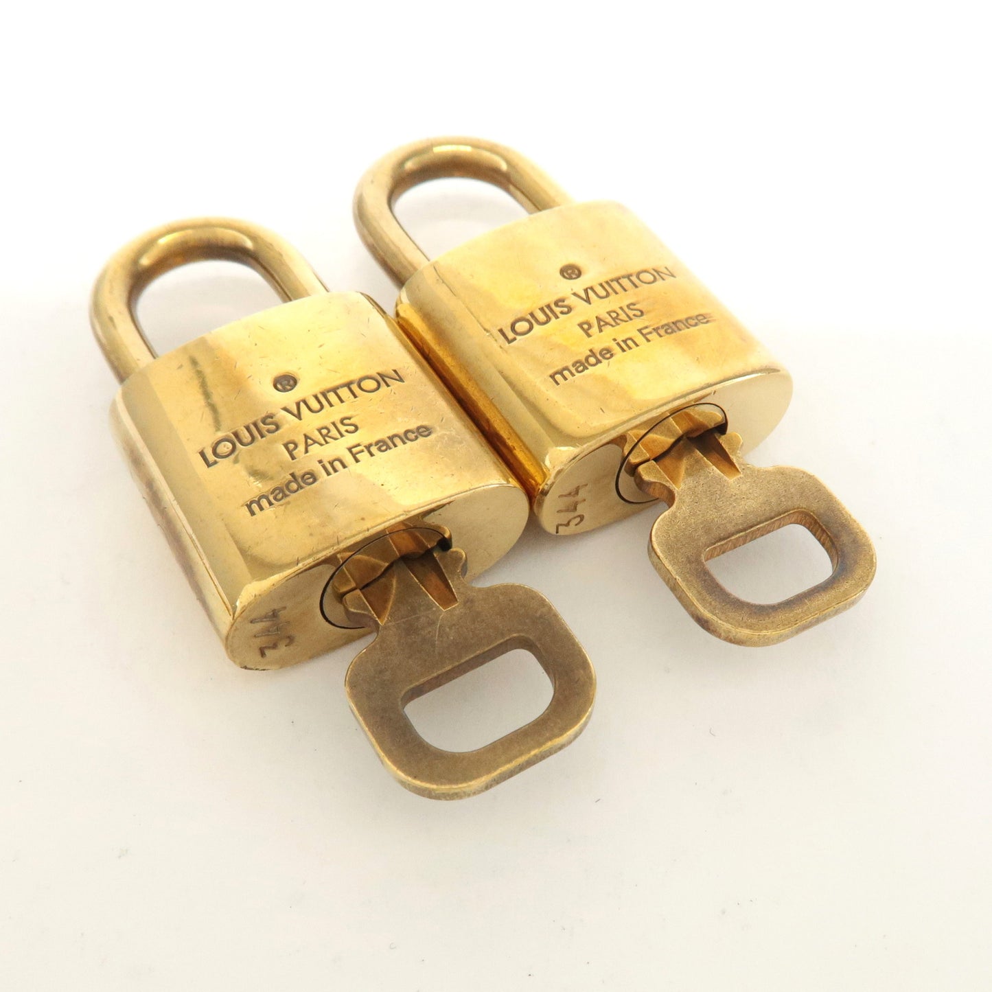 Louis Vuitton Set of 10 Lock & Key Cadena Key Lock Gold