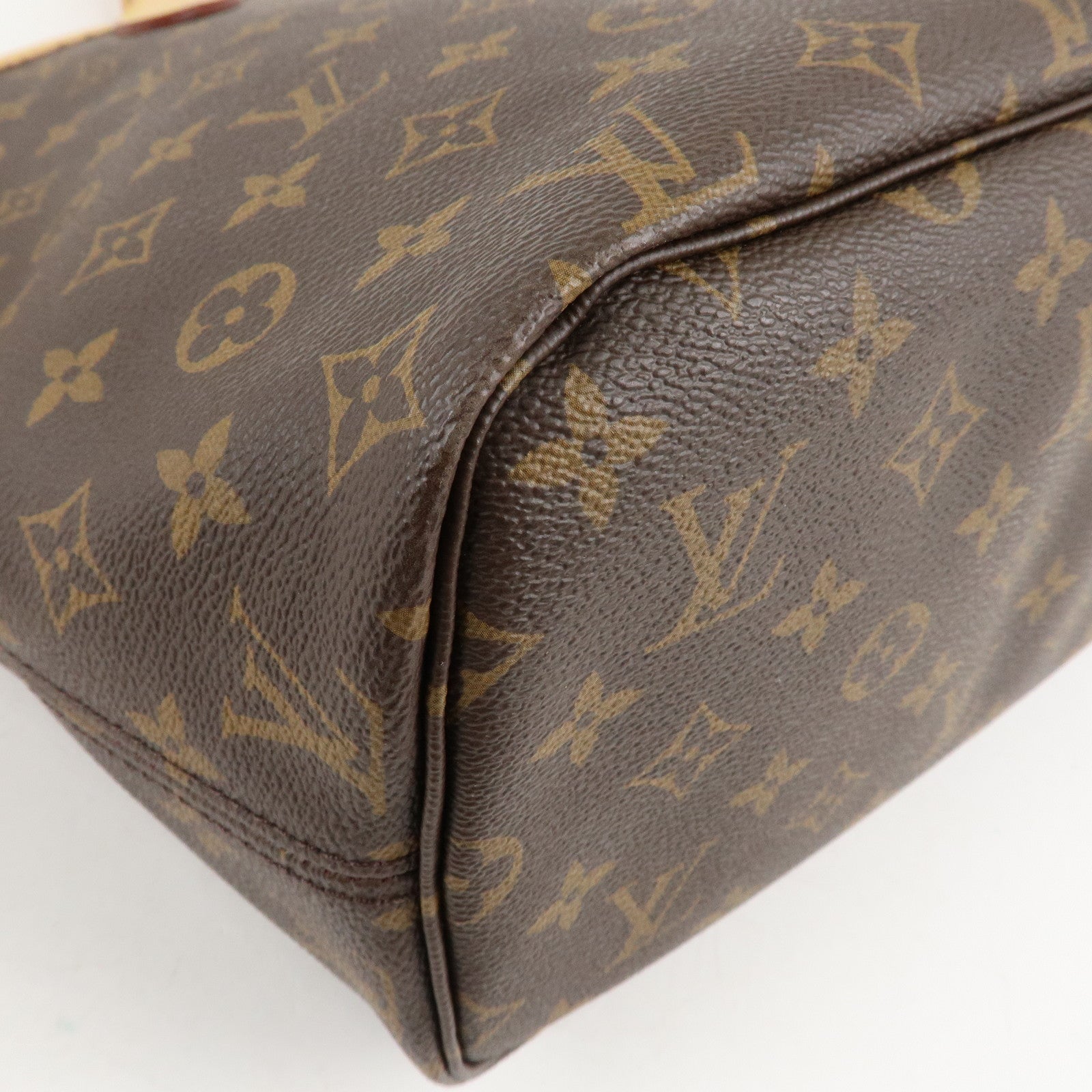 Louis Vuitton Monogram Neverfull MM Tote Bag Fuchisia M40996