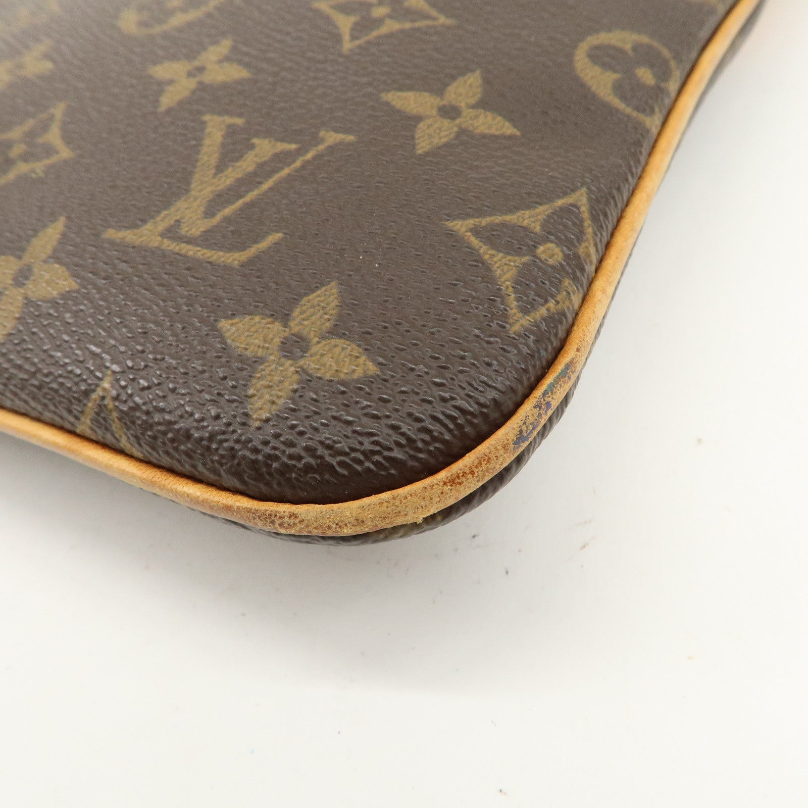 Louis Vuitton Monogram Pochette Valmy Shoulder Bag M40524