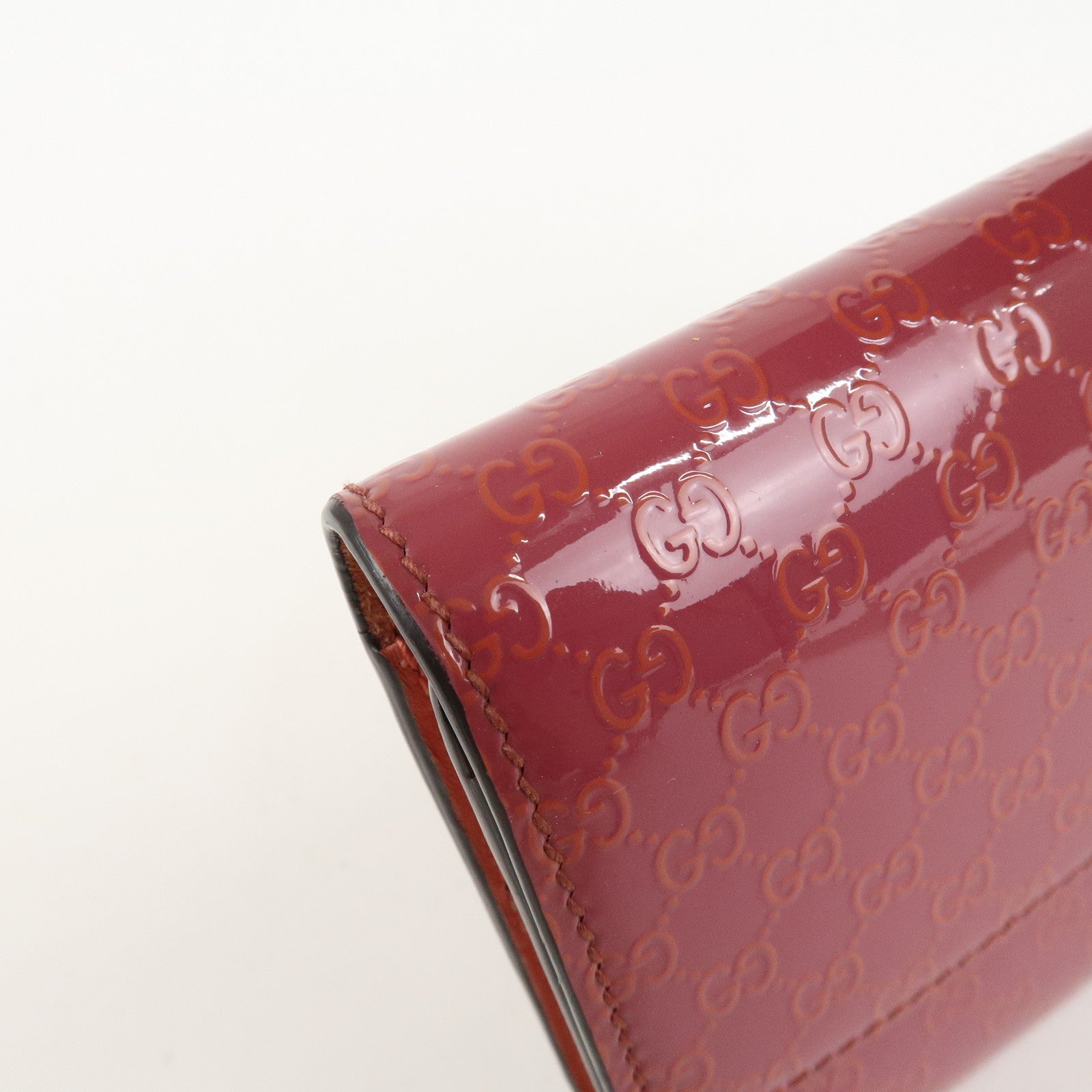 GUCCI Lovely Heart Patent Leather Bi-fold Long Wallet 251861