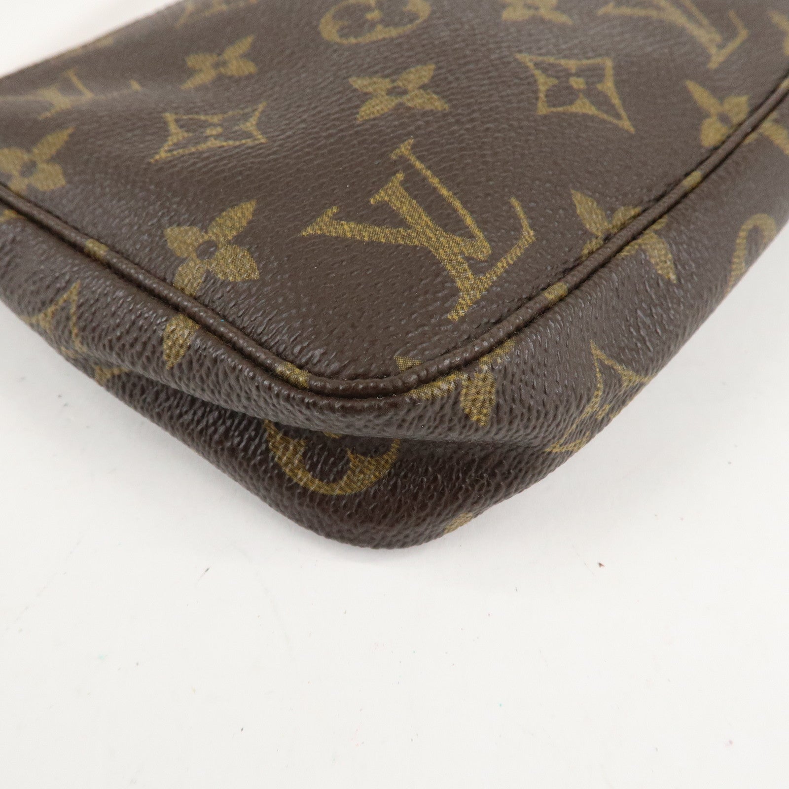 Louis Vuitton Monogram Pochette Accessoires Pouch M51980