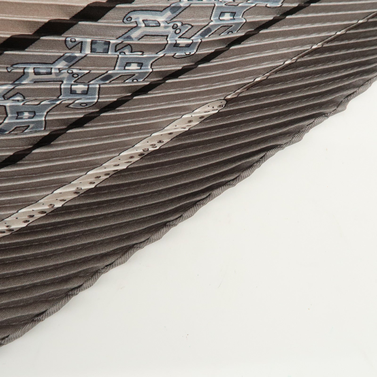 HERMES Silk 100% Pleats Carre Scarf LIBRES COMME L'AIR Gray Used