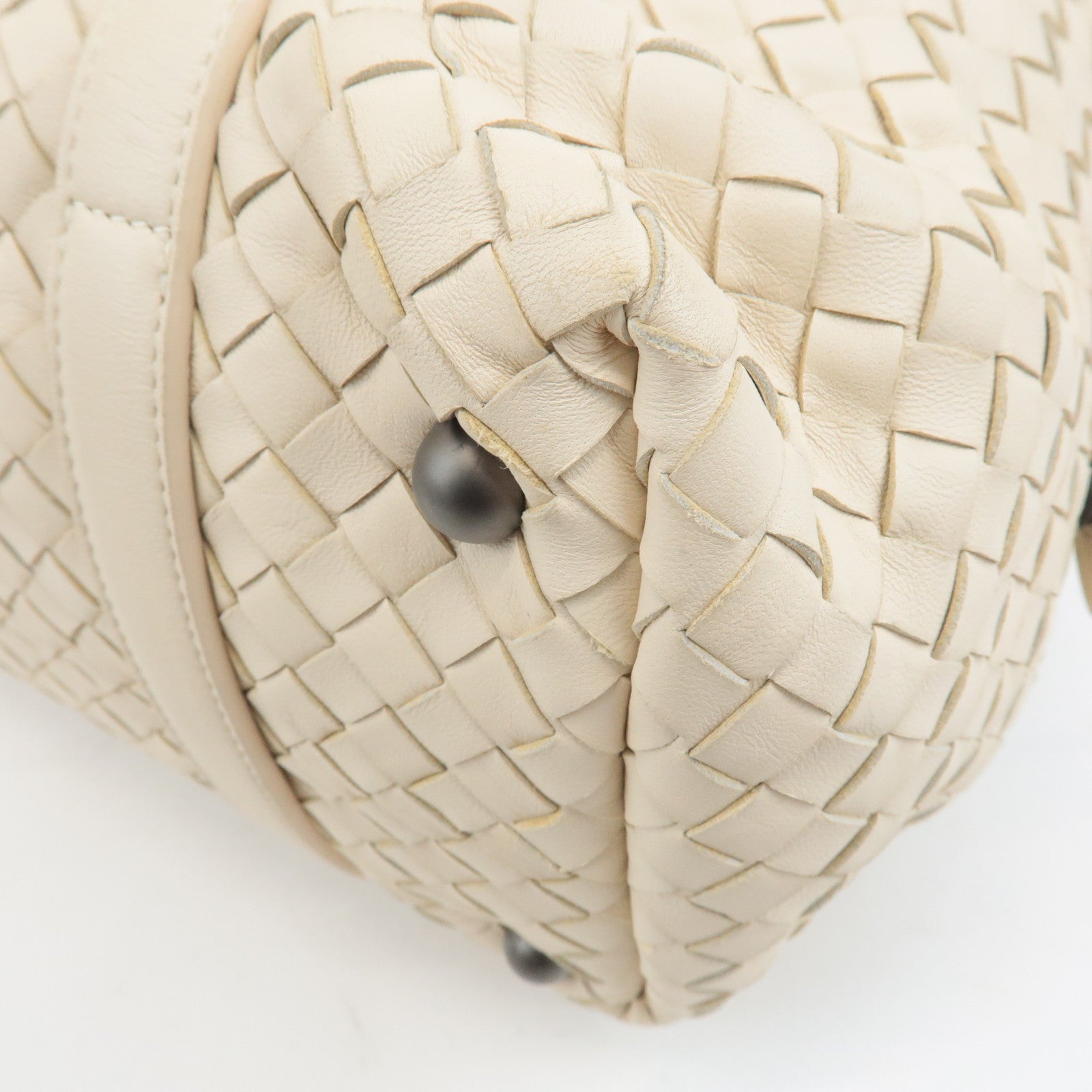 BOTTEGA VENETA Intrecciato Leather Montaigne Boston Bag Ivory