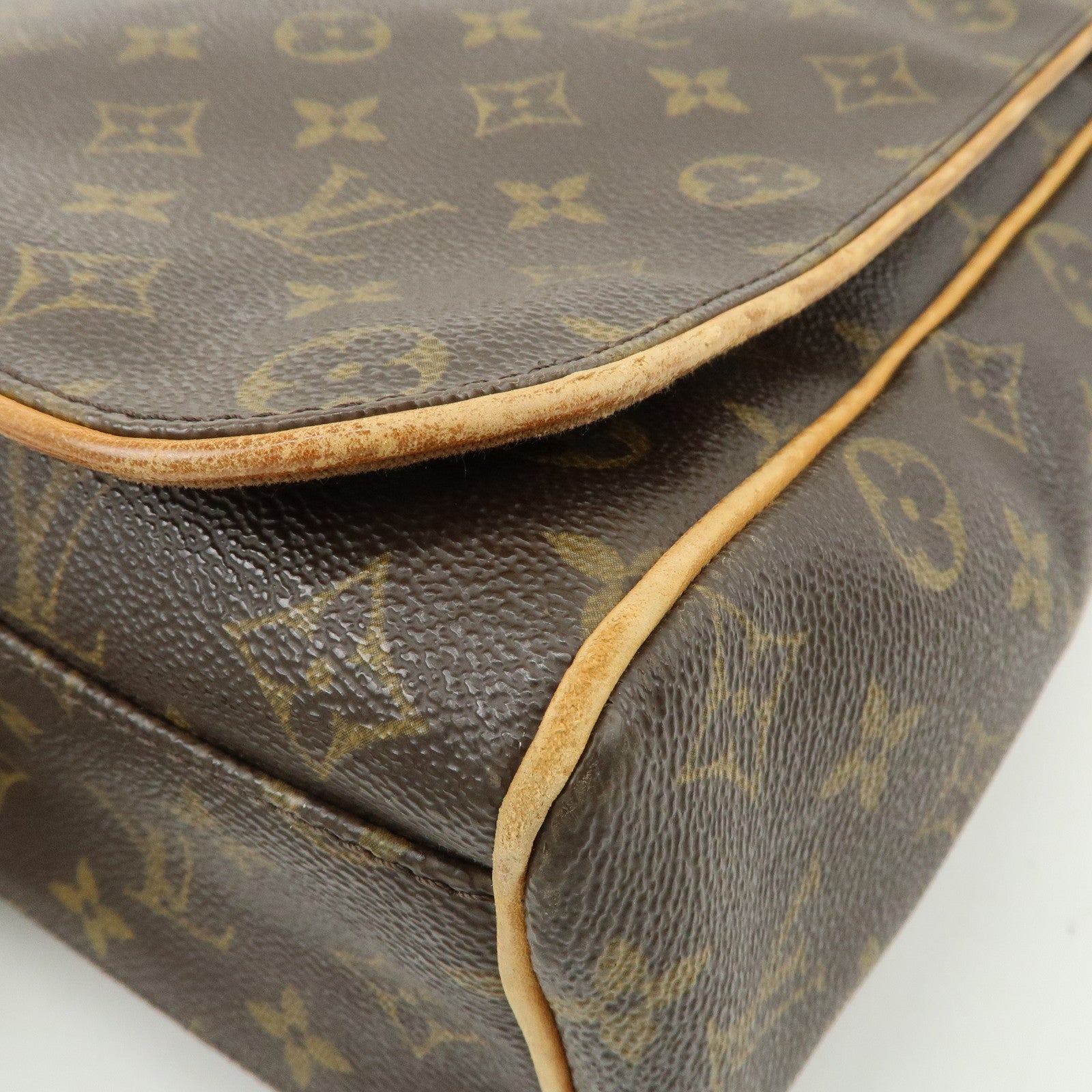 Louis Vuitton Monogram Abbesses Messenger Bag Hand Bag M45257