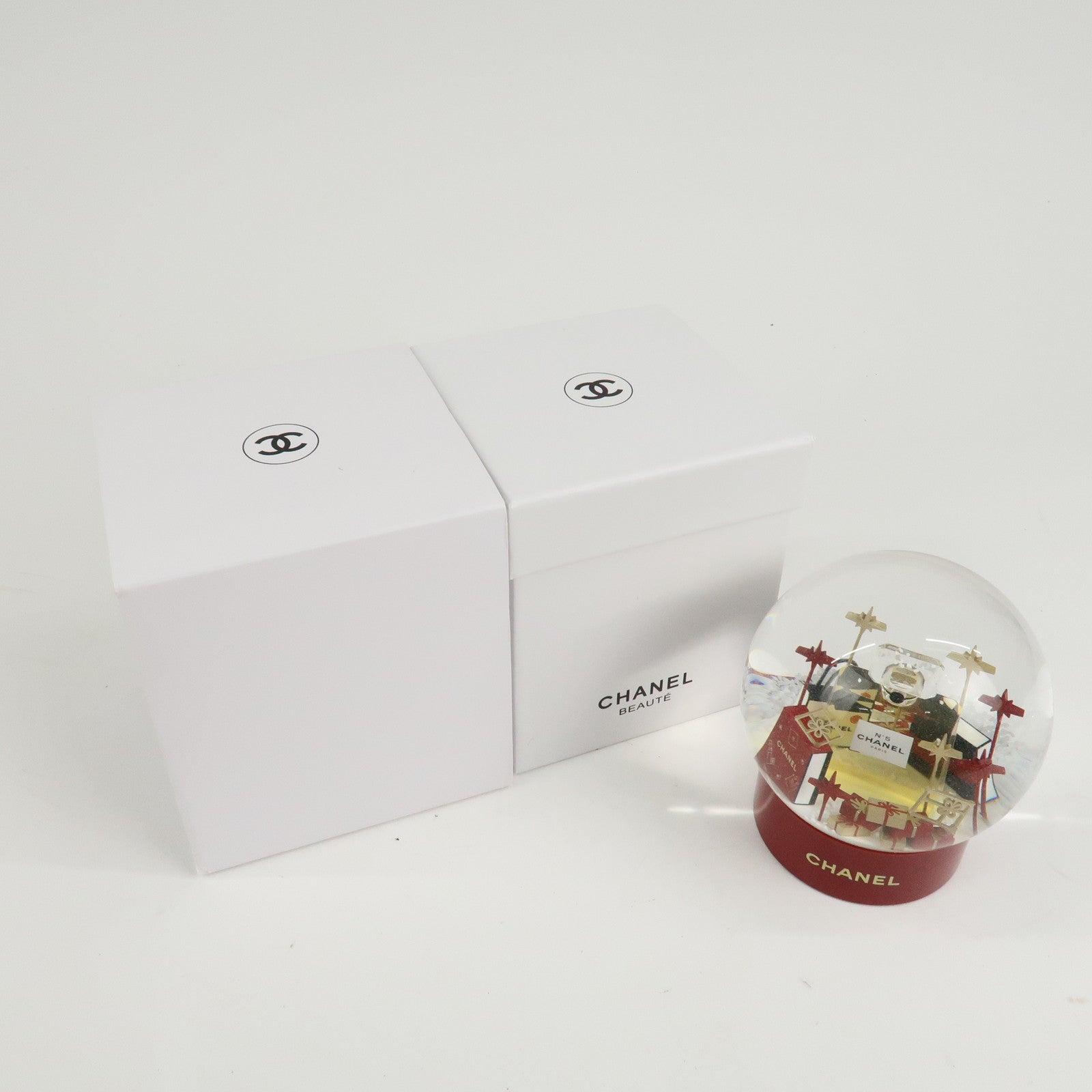 CHANEL Glass Snow Globe Snow Dome 2022 Novelty Red White Gold Used