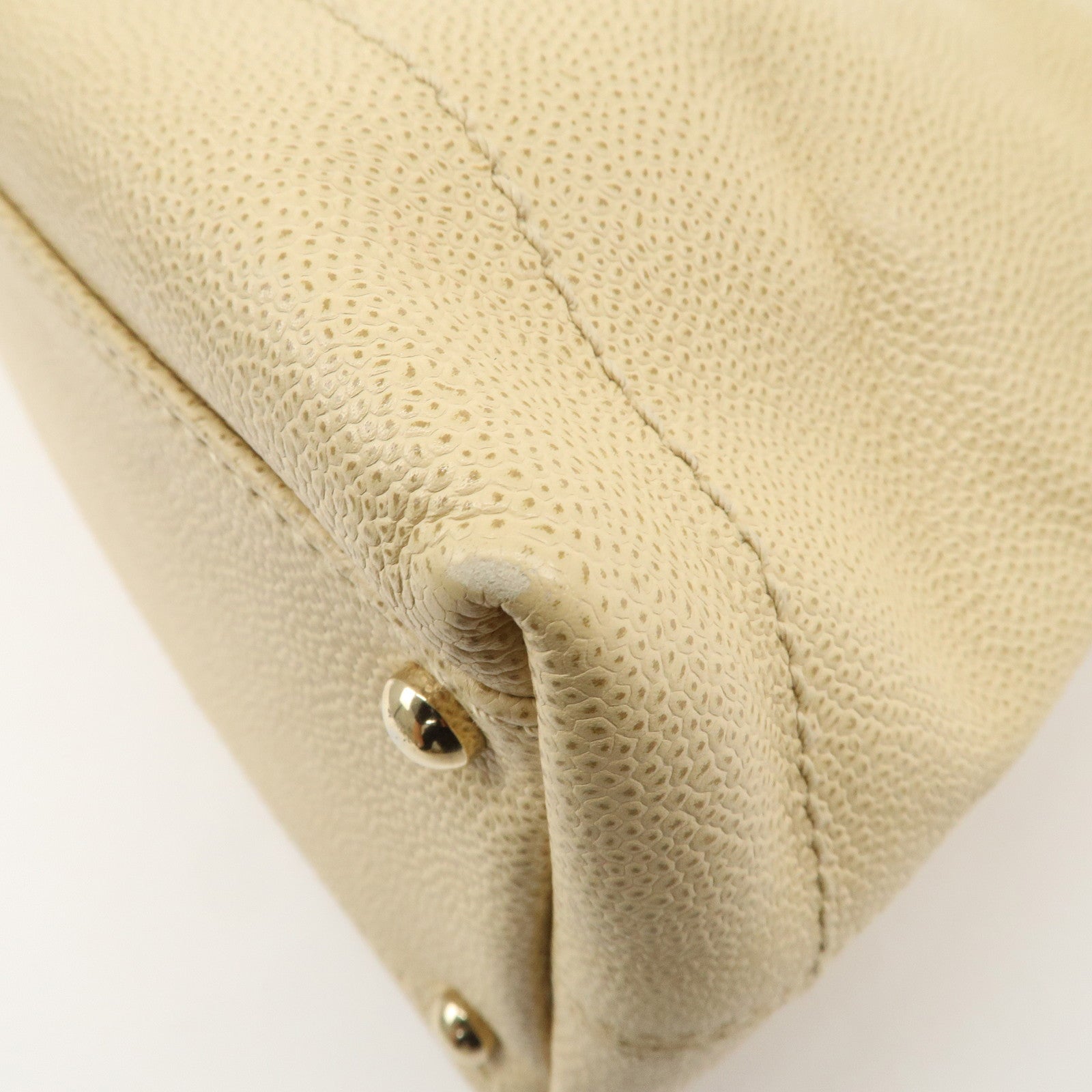 CHANEL Caviar Skin COCO Mark Wood Chain Shoulder Bag Beige Used