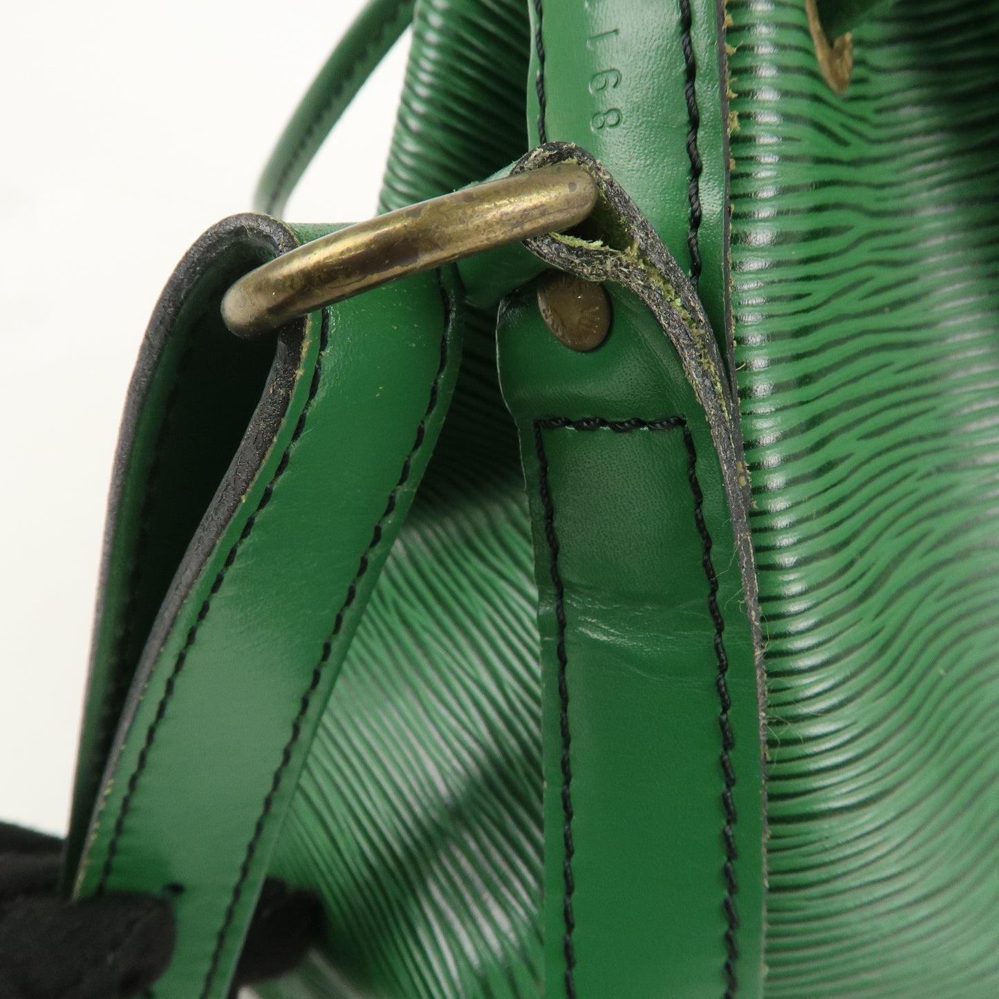 Louis Vuitton Epi Petit Noe Leather Shoulder Bag Green M44104