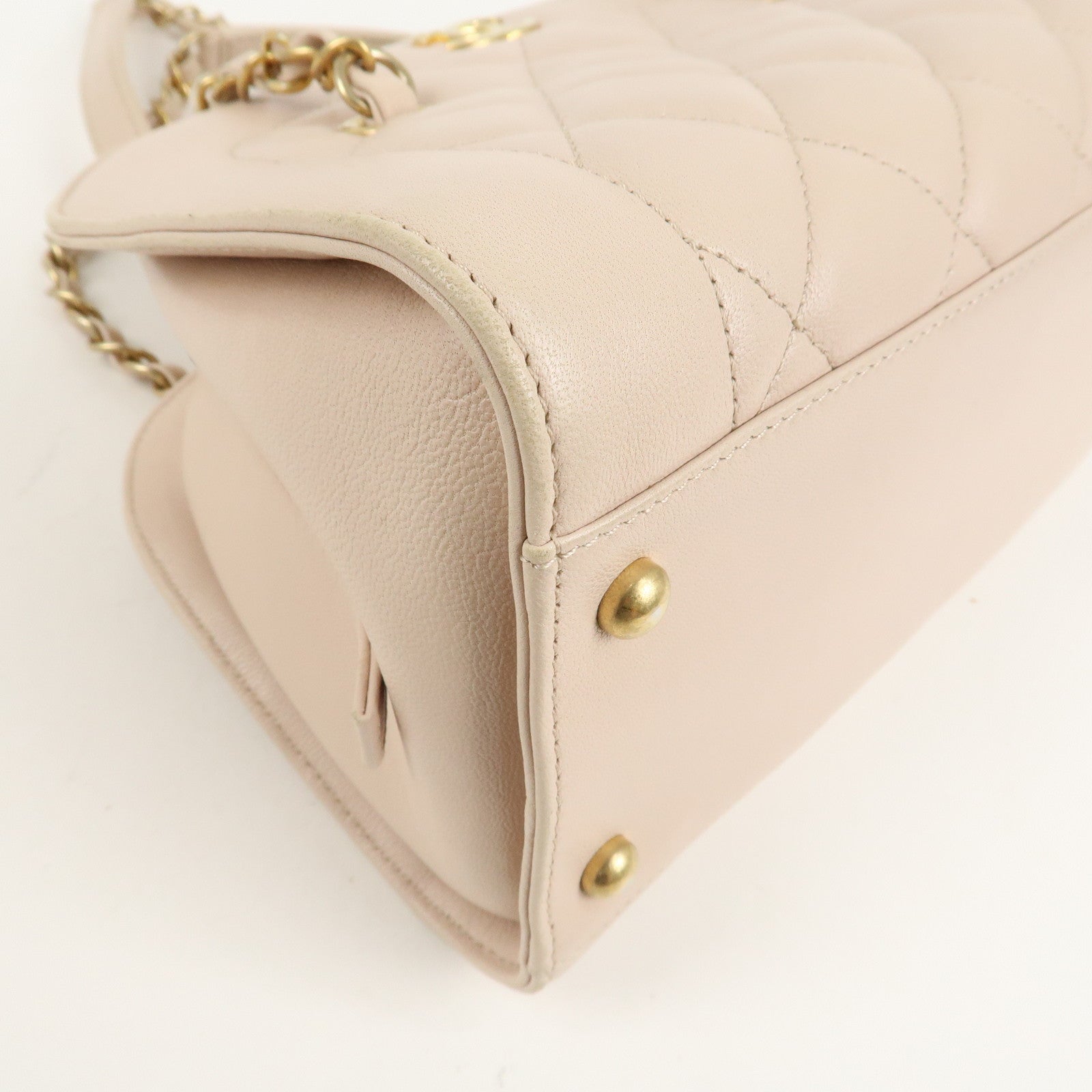 CHANEL Matelasse Lamb Skin Chain Shoulder Bag Pink Beige