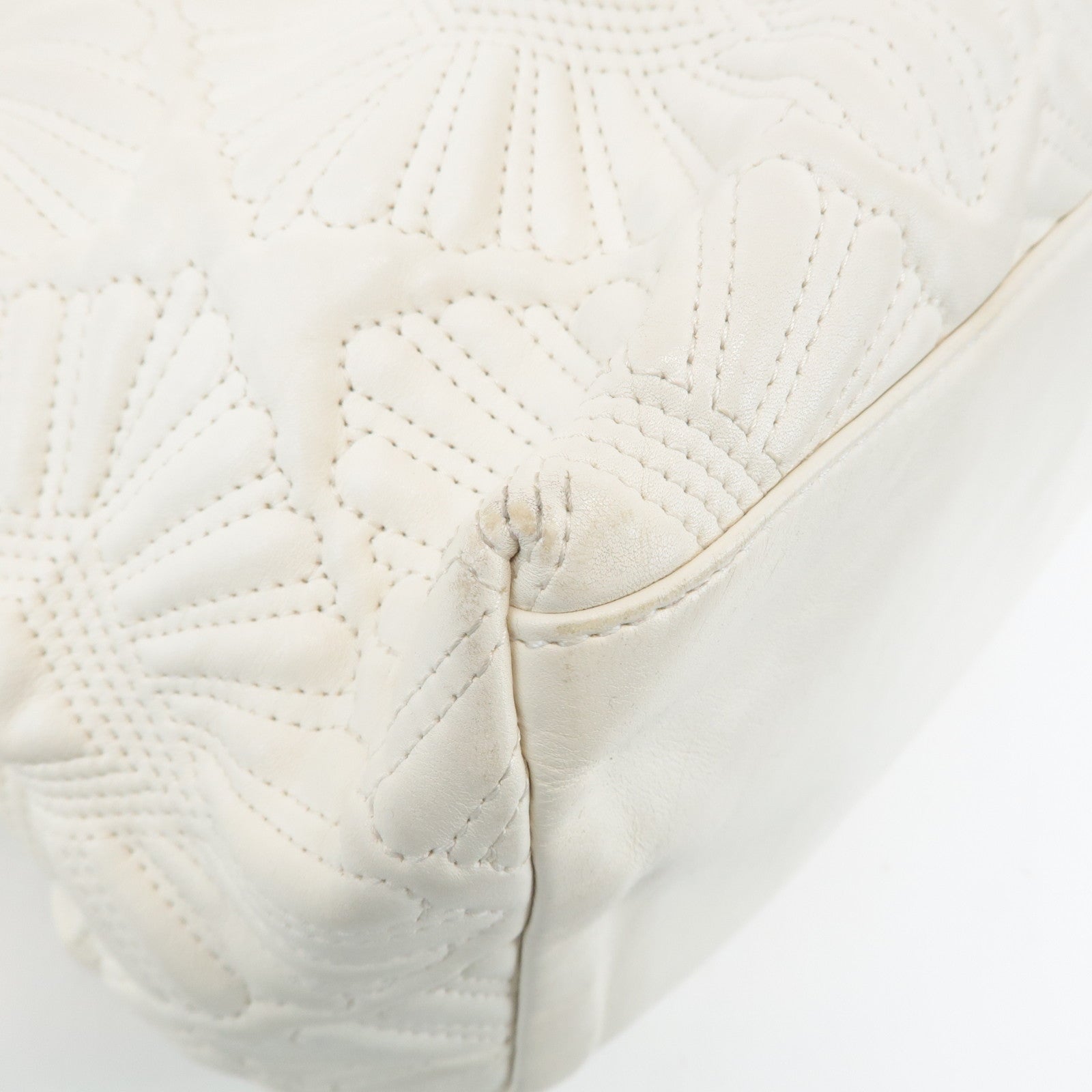 CHANEL Leather Quilting Chain Tote Bag White Used