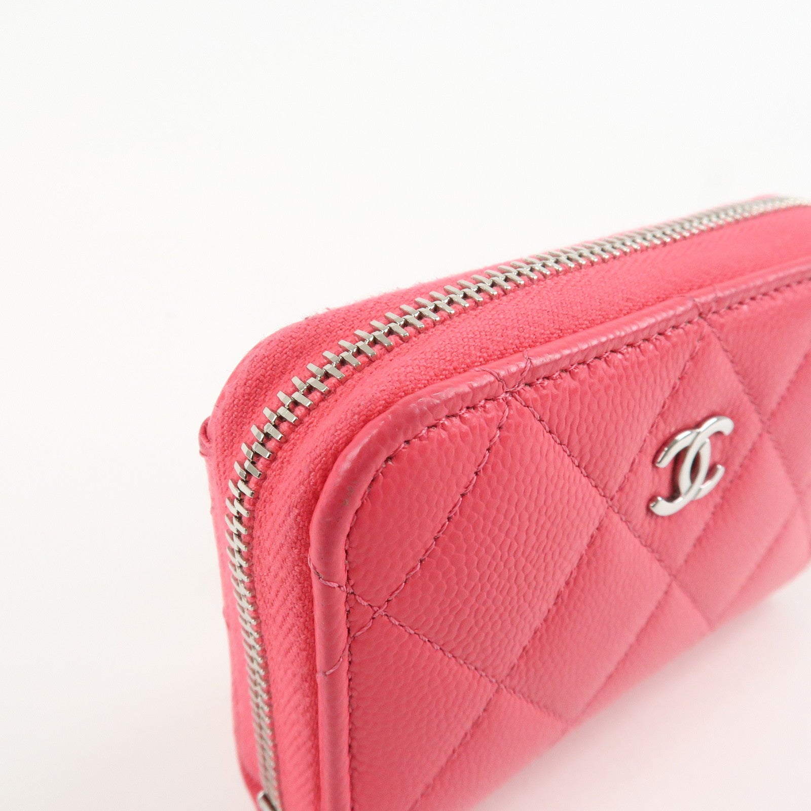 CHANEL Matelasse Lamb Skin Zip Around Coin Case Pink A69271 Used