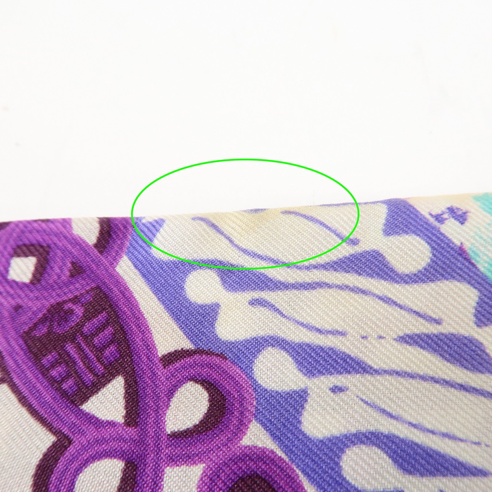 Louis Vuitton 100% Silk Bandeau Multicolor Purple Scarf Used