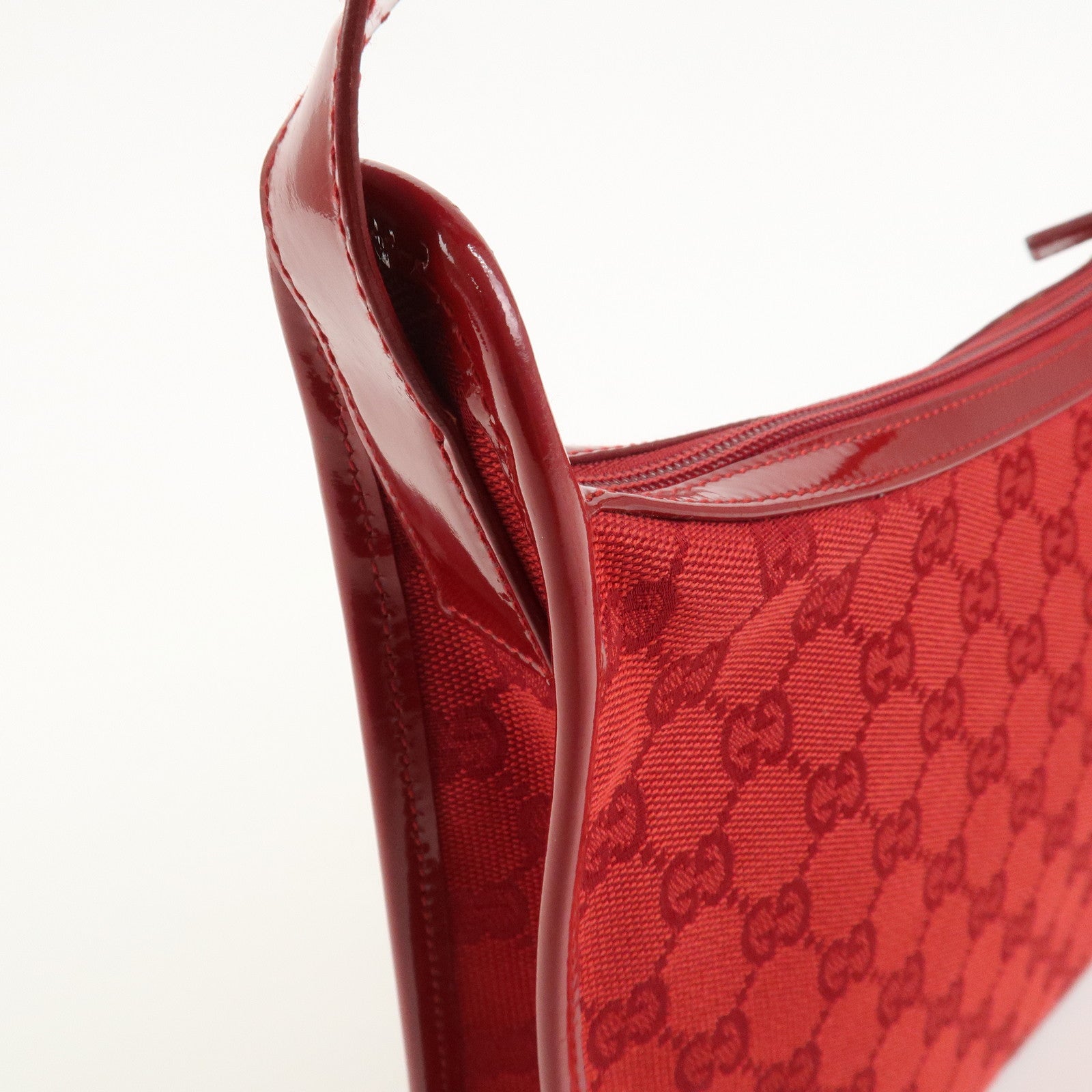GUCCI GG Canvas Patent Leather Shoulder Bag Hand Bag Red 001・4206