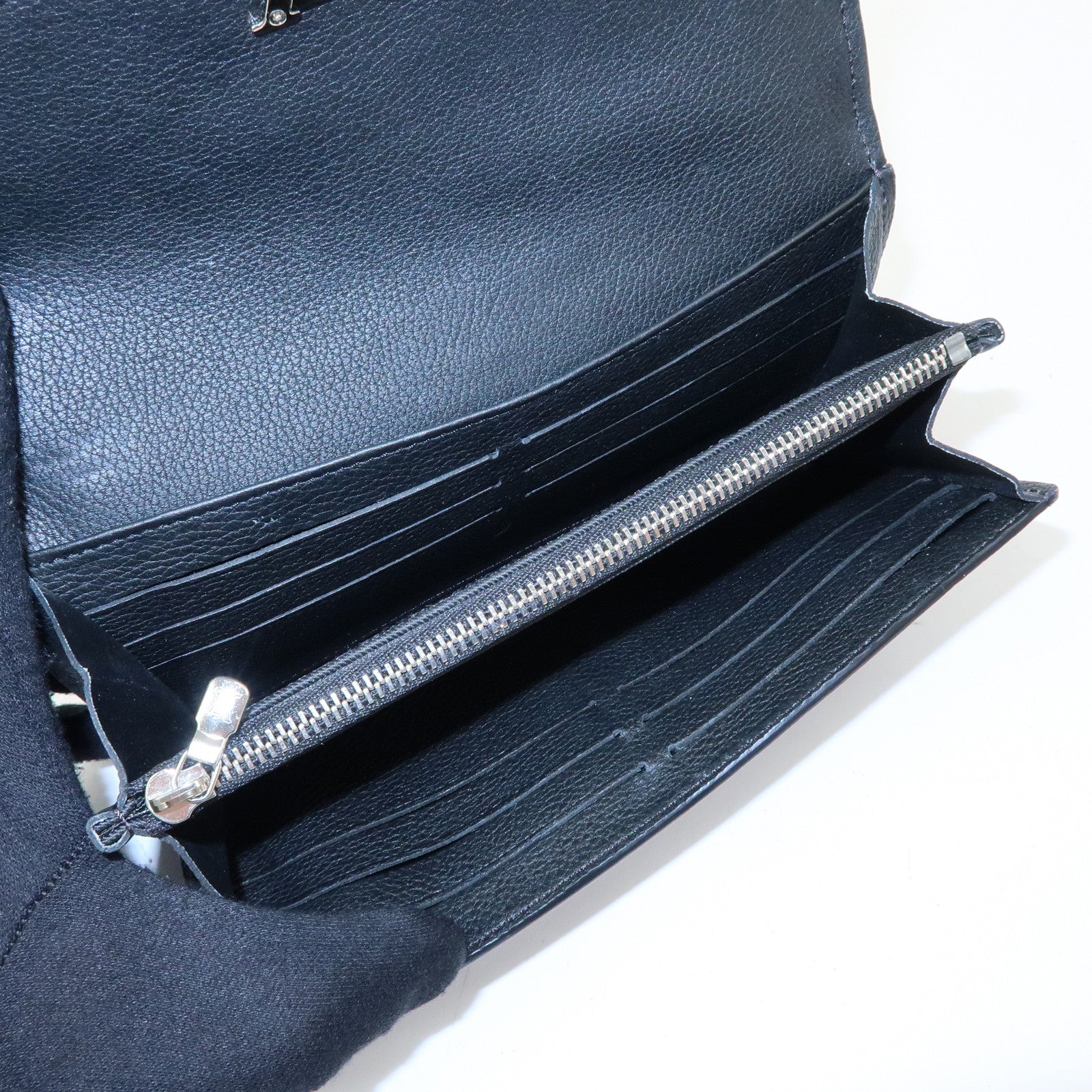 Louis Vuitton Portefeuille My Lockme Leather Wallet Noir M62530