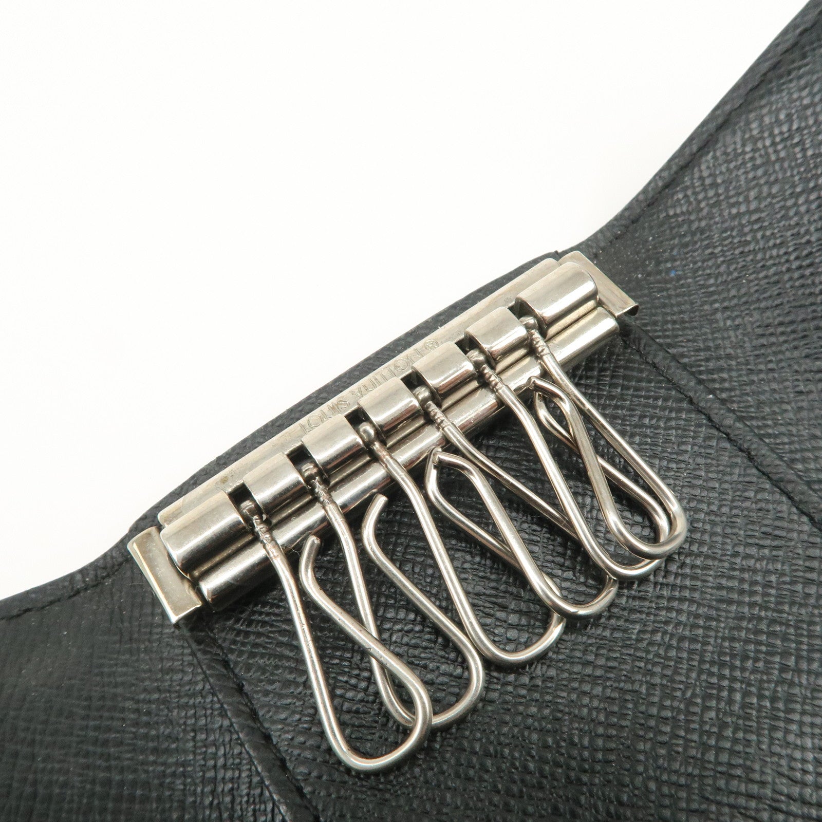 Louis Vuitton Damier Graphite Multicle 6 Key Case Gray Black N62662