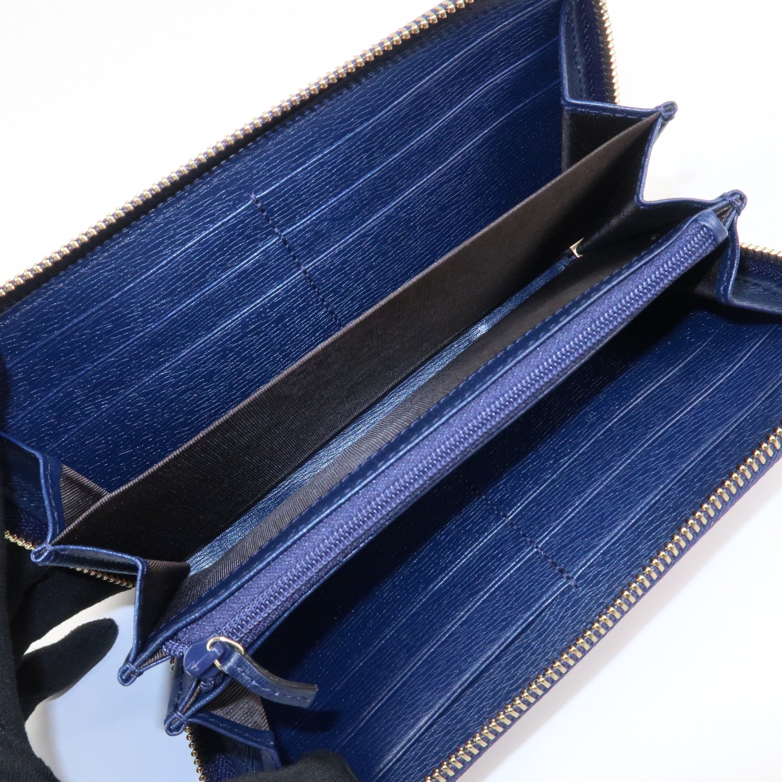 GUCCI Interlocking G Round Zippy Long Wallet Heart Navy 309705