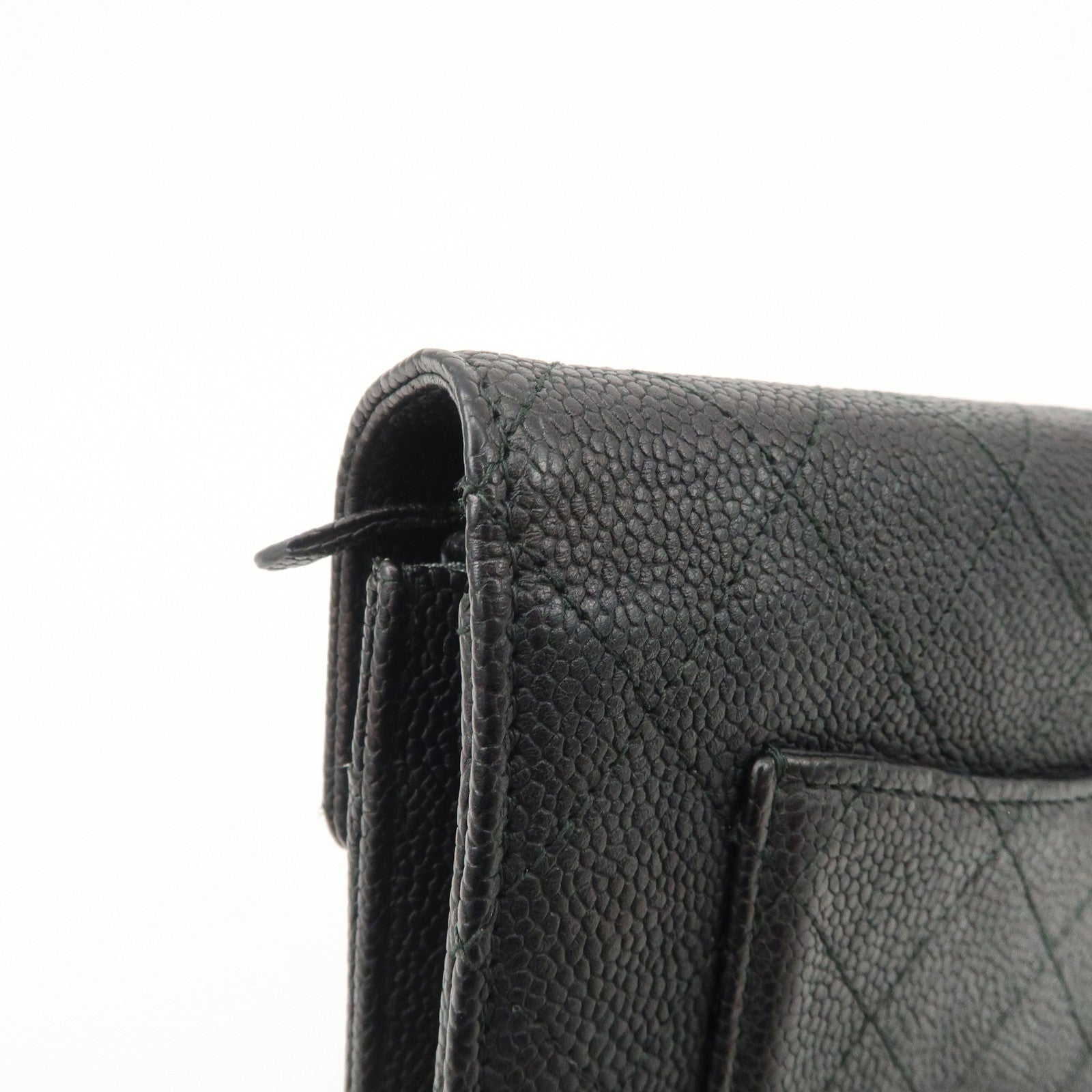 CHANEL Matelasse Caviarskin Chain Wallet COW Shoulder Bag Black Used