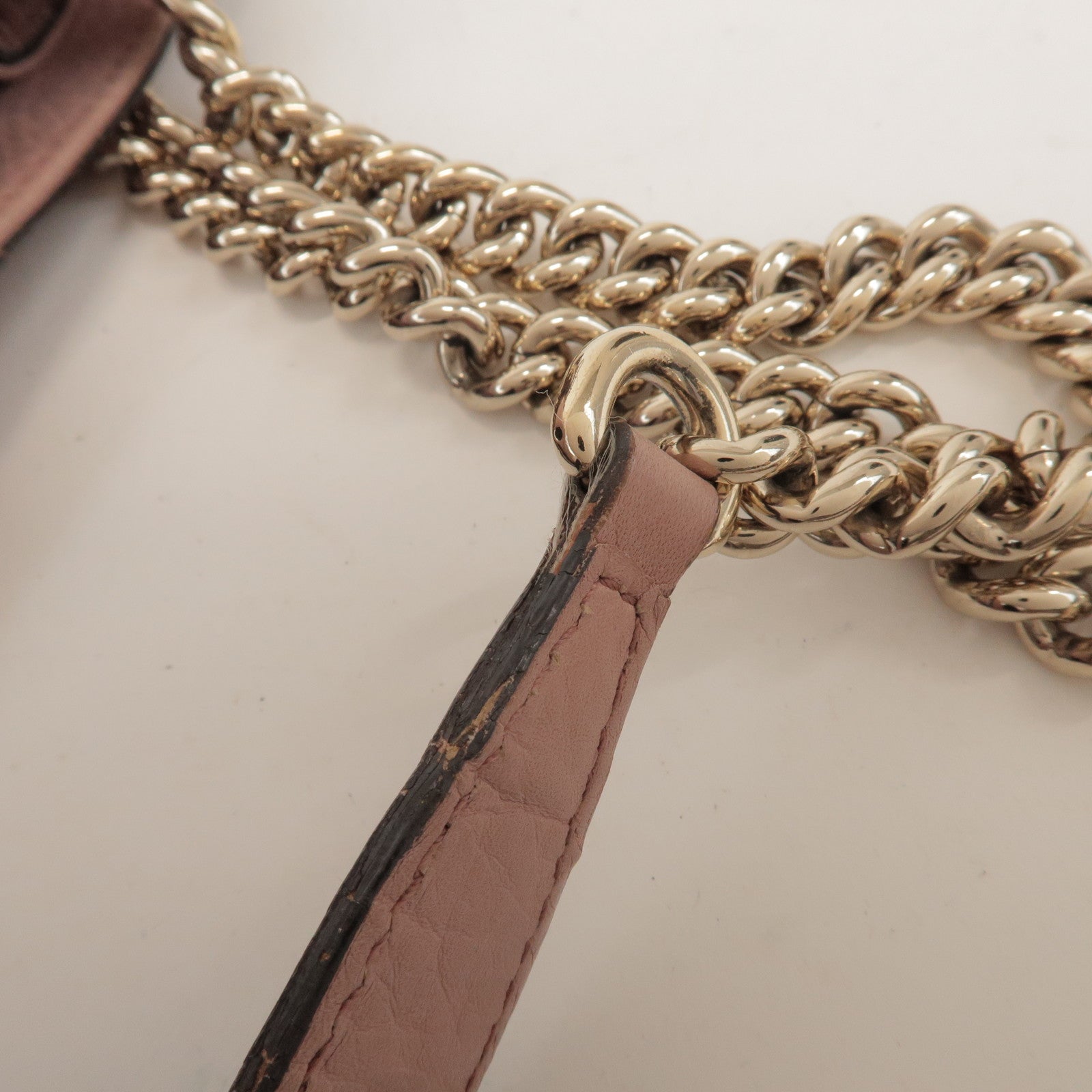 GUCCI SOHO Leather Chain Shoulder Bag Fringe Charm Pink 308982