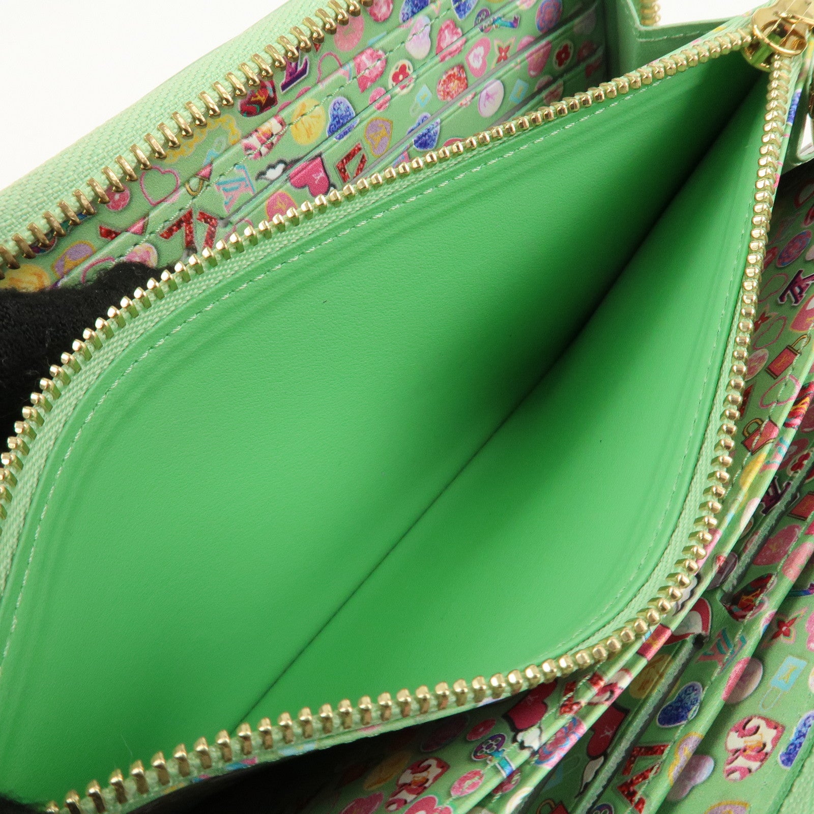Louis Vuitton Monogram Vernis Zippy Wallet Light Green M82065 Used