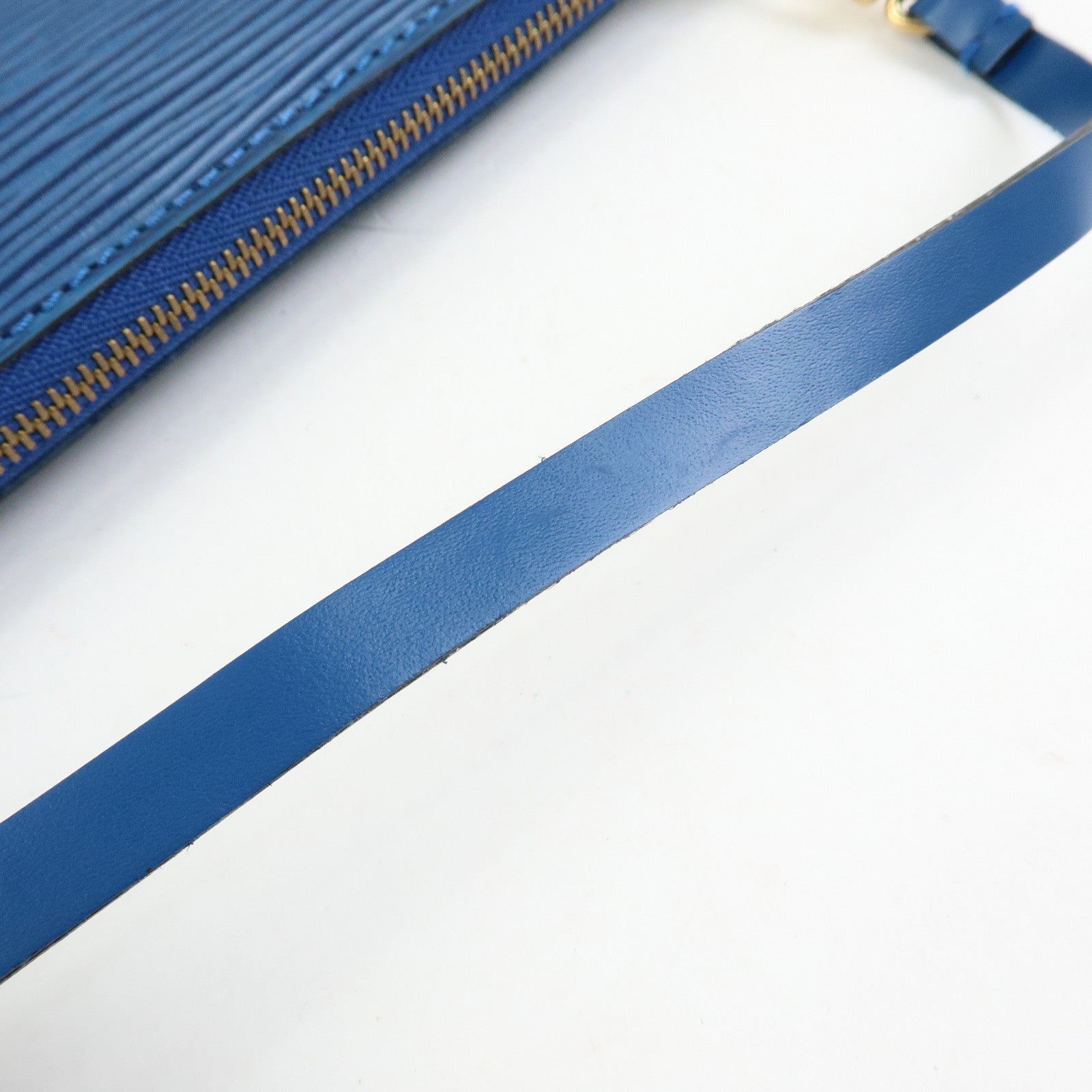 Louis Vuitton Epi Pochette Accessoires Pouch Toledo Blue M52945