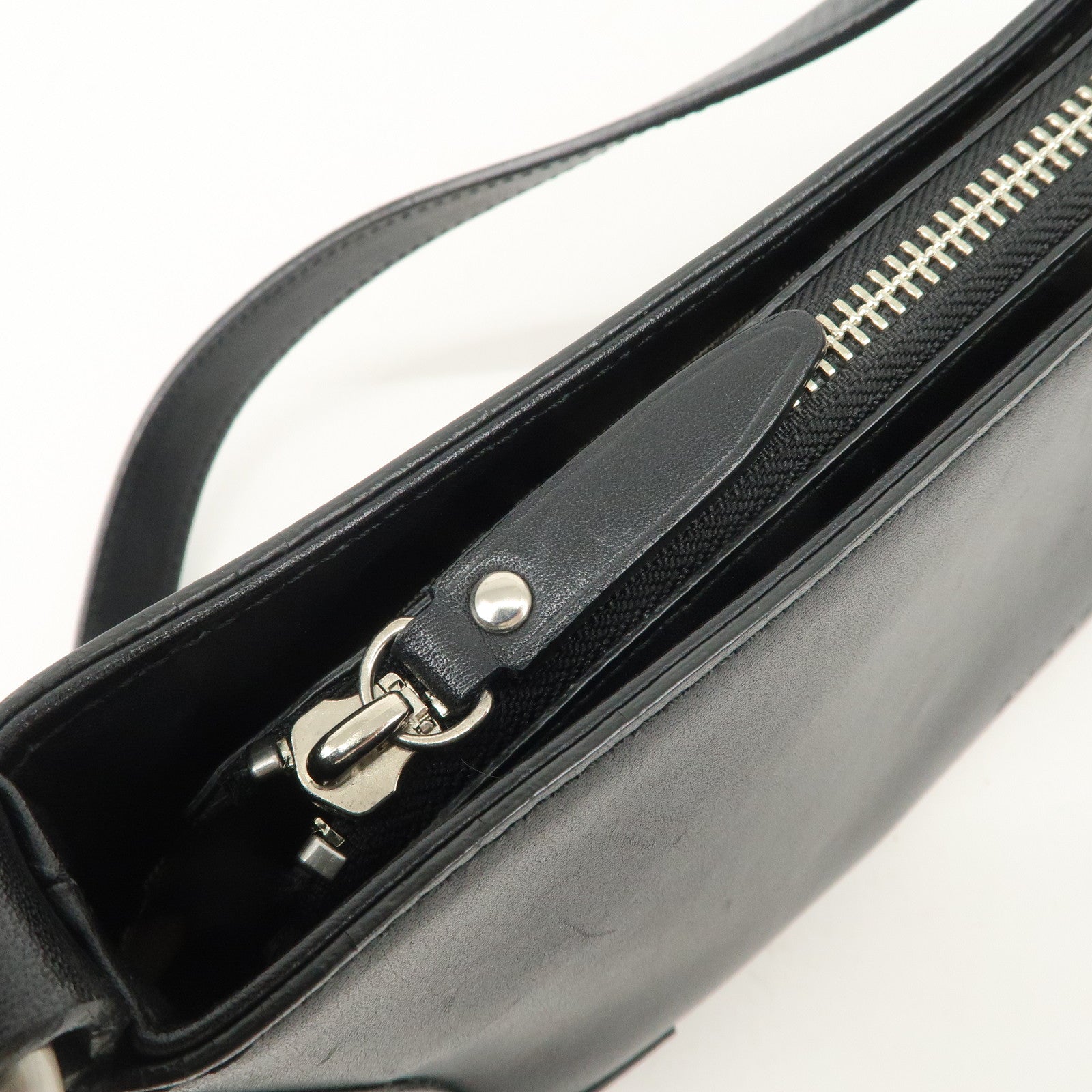 BUBERRY Logo Leather Shoulder Bag Hand Bag Black Used