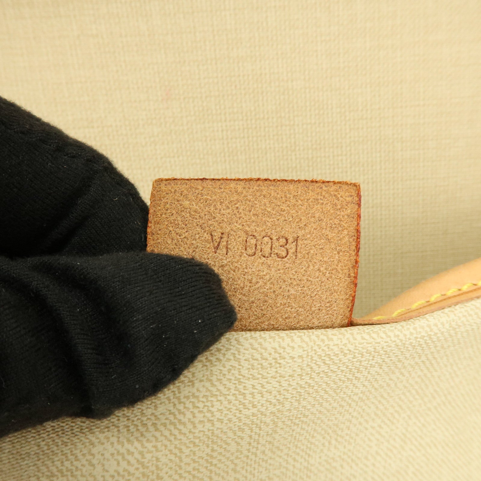 Louis Vuitton Monogram Excursion Shoes Case Hand Bag M41450