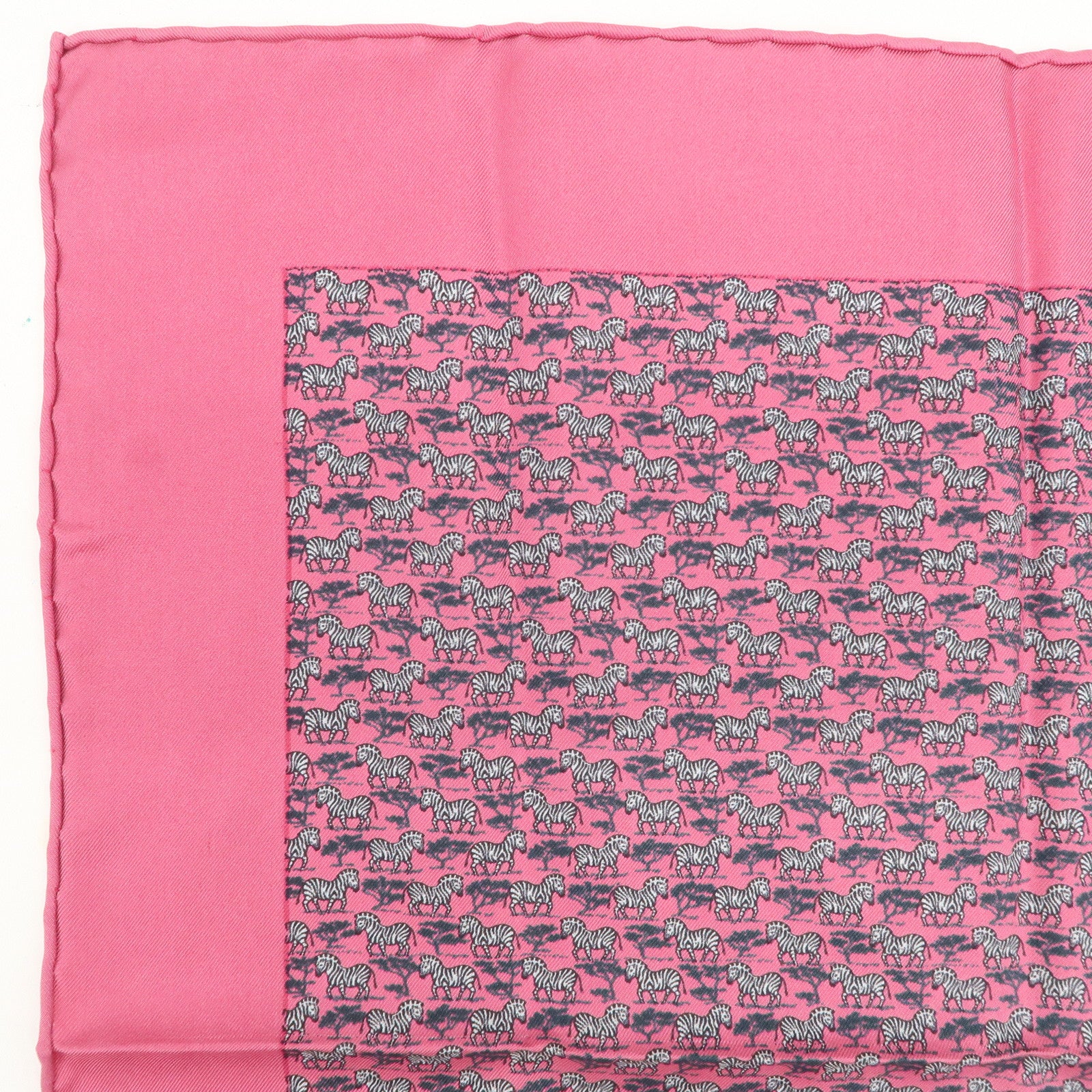 HERMES Logo Silk 100％ Scarf Safari 42×42 Pink