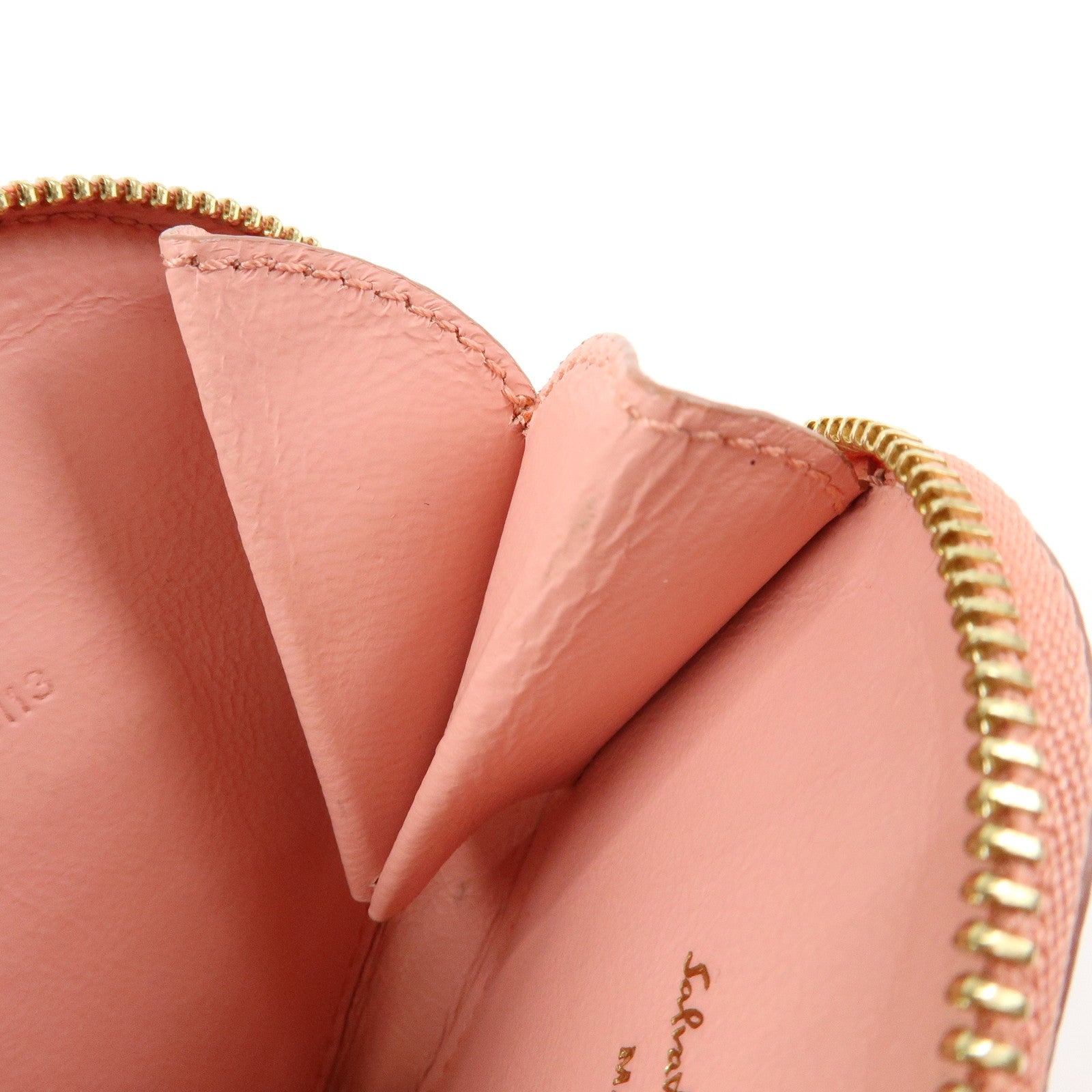 Ferragamo Gancini Leather Heart Motif Coin Case Pink