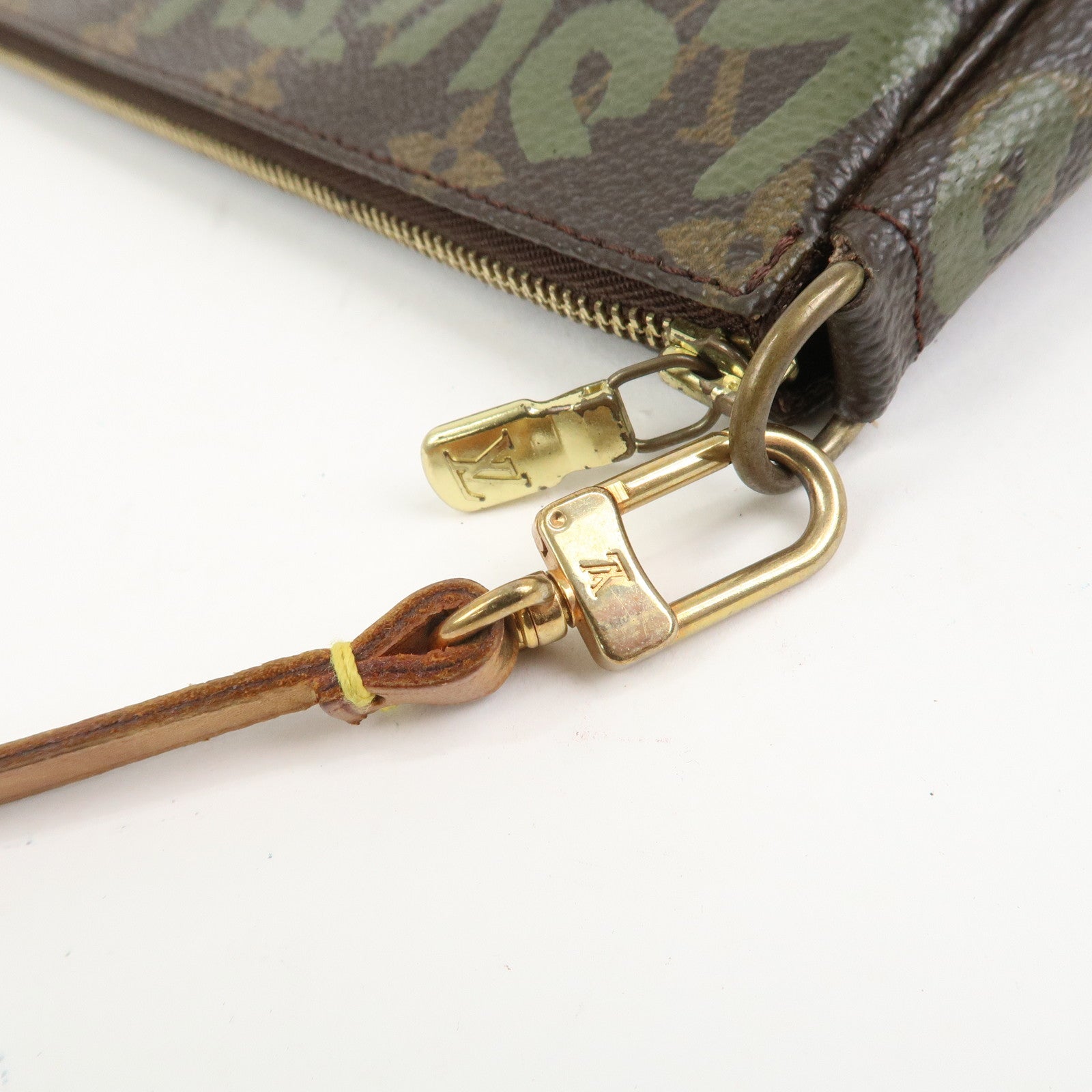 Louis Vuitton Monogram Graffiti Pochette Accessoires Khaki M92191