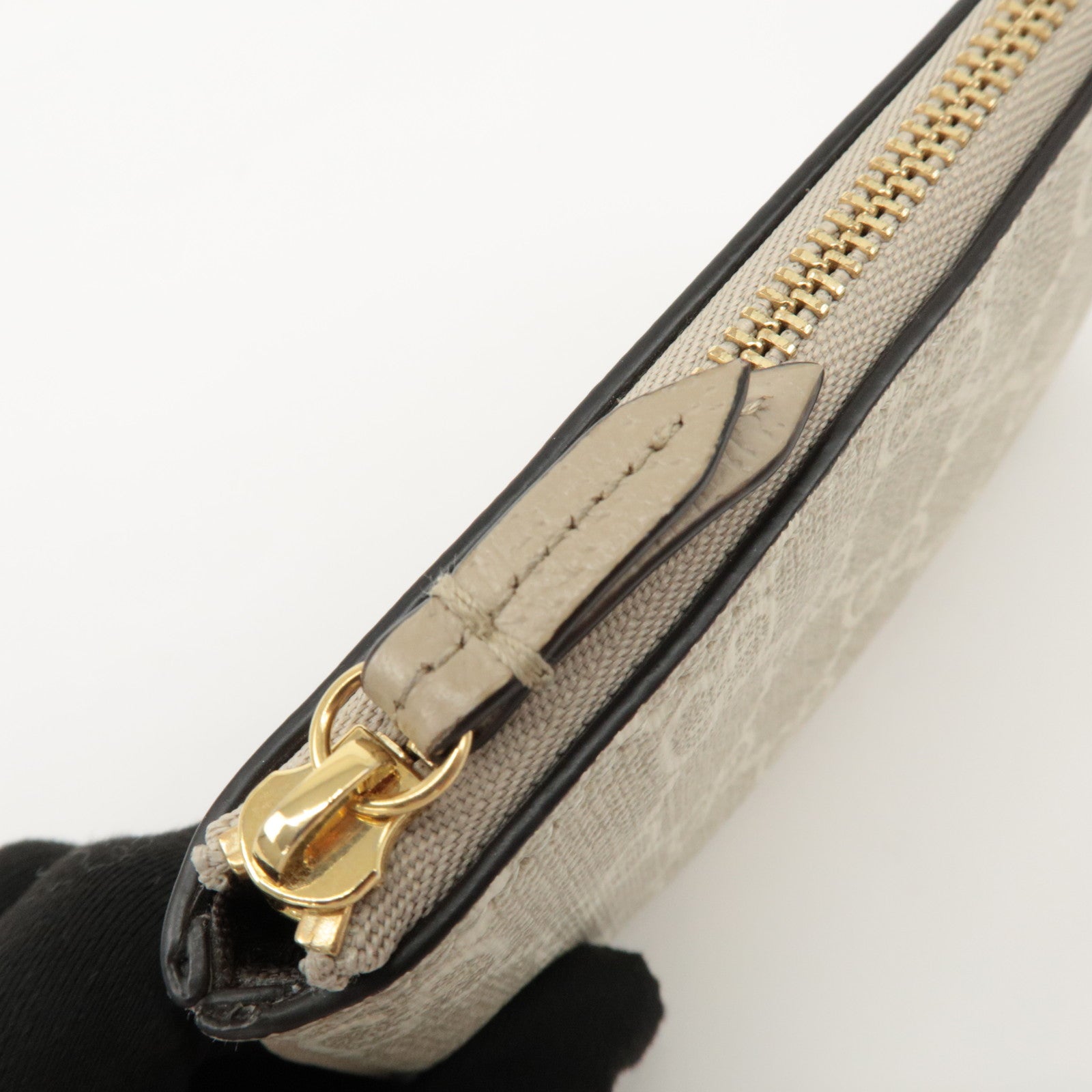 GUCCI GG Supreme Leather Coin Case Key Case Greige White 772321 Used