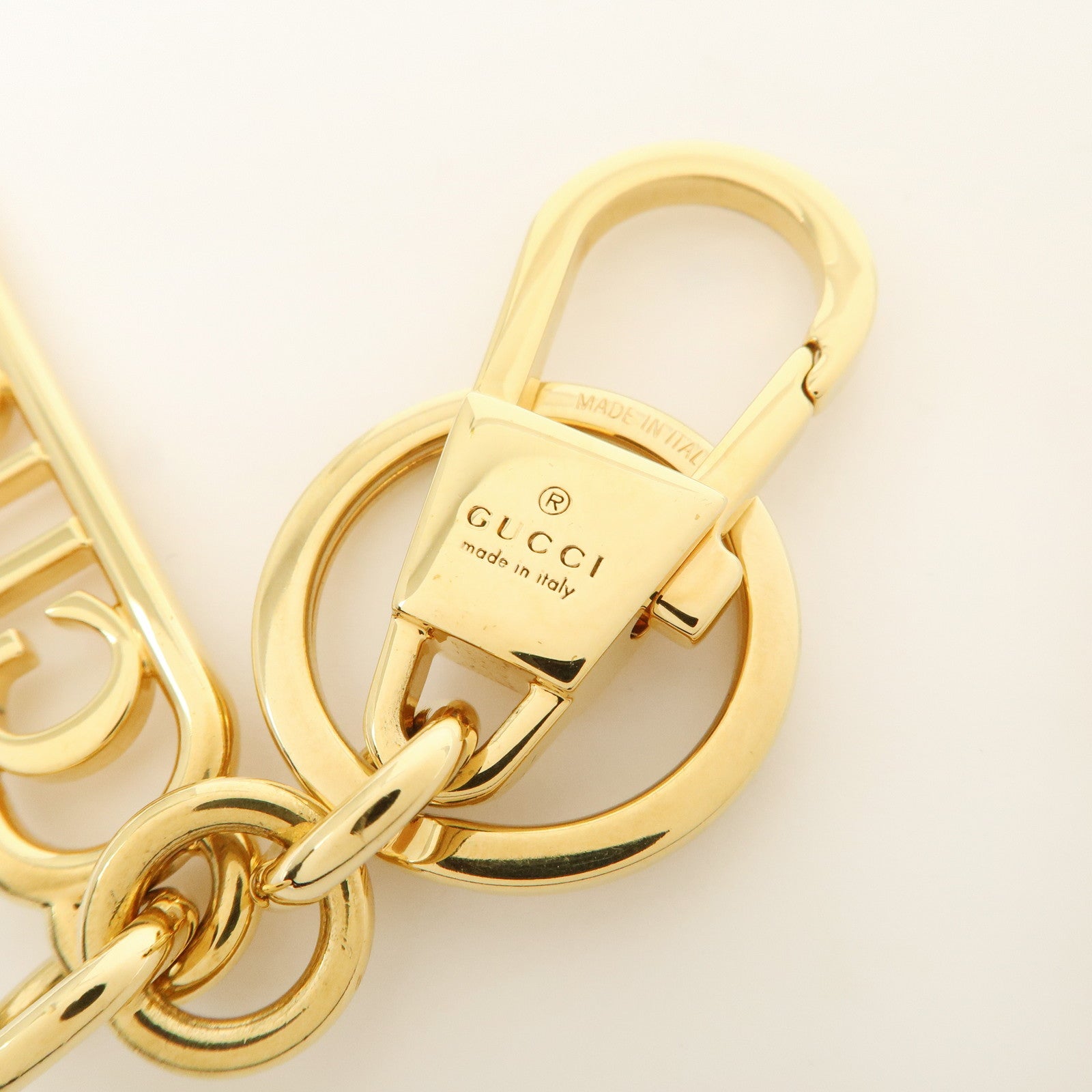 GUCCI Script Keychain Key Charm Metal Gold 773969