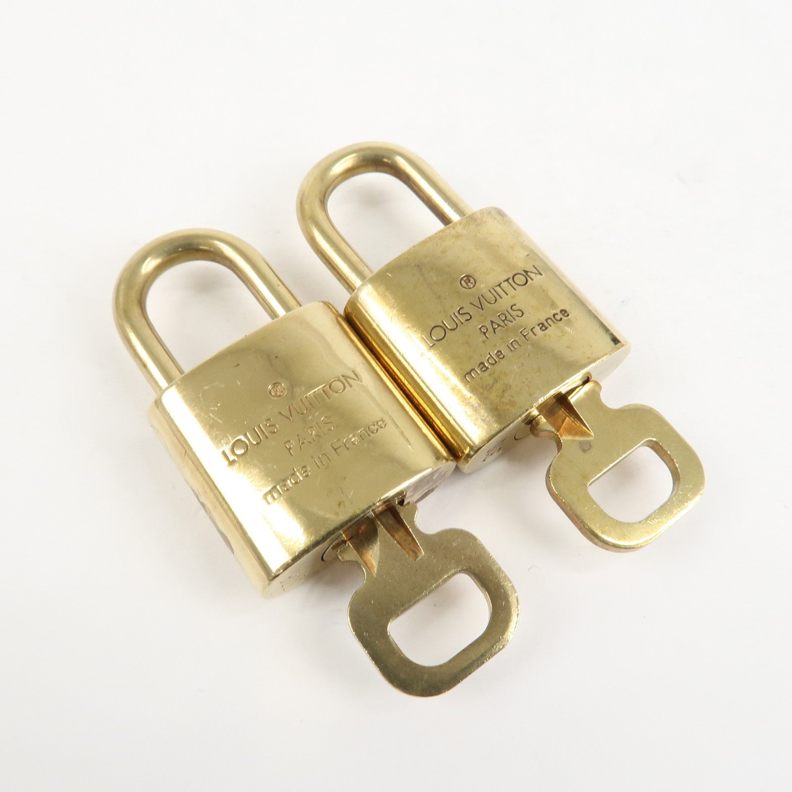 Louis Vuitton Set of 10 Lock & Key Cadena Key Lock Metal Gold
