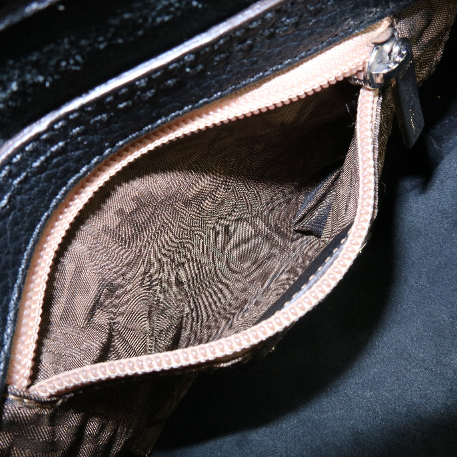 Ferragamo Gancini Leather Shoulder Bag Hand Bag Black