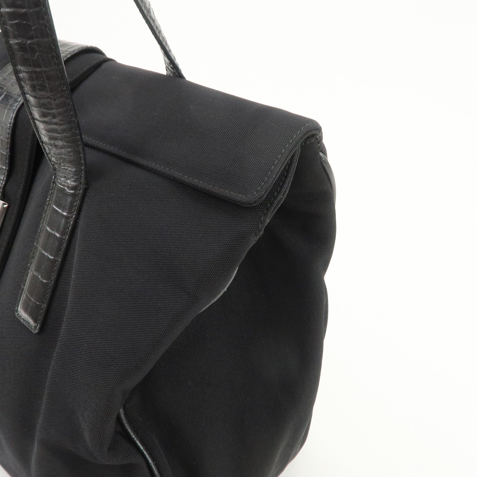 Ferragamo Vara Nylon Embossed Leather Shoulder Bag Hand Bag Black