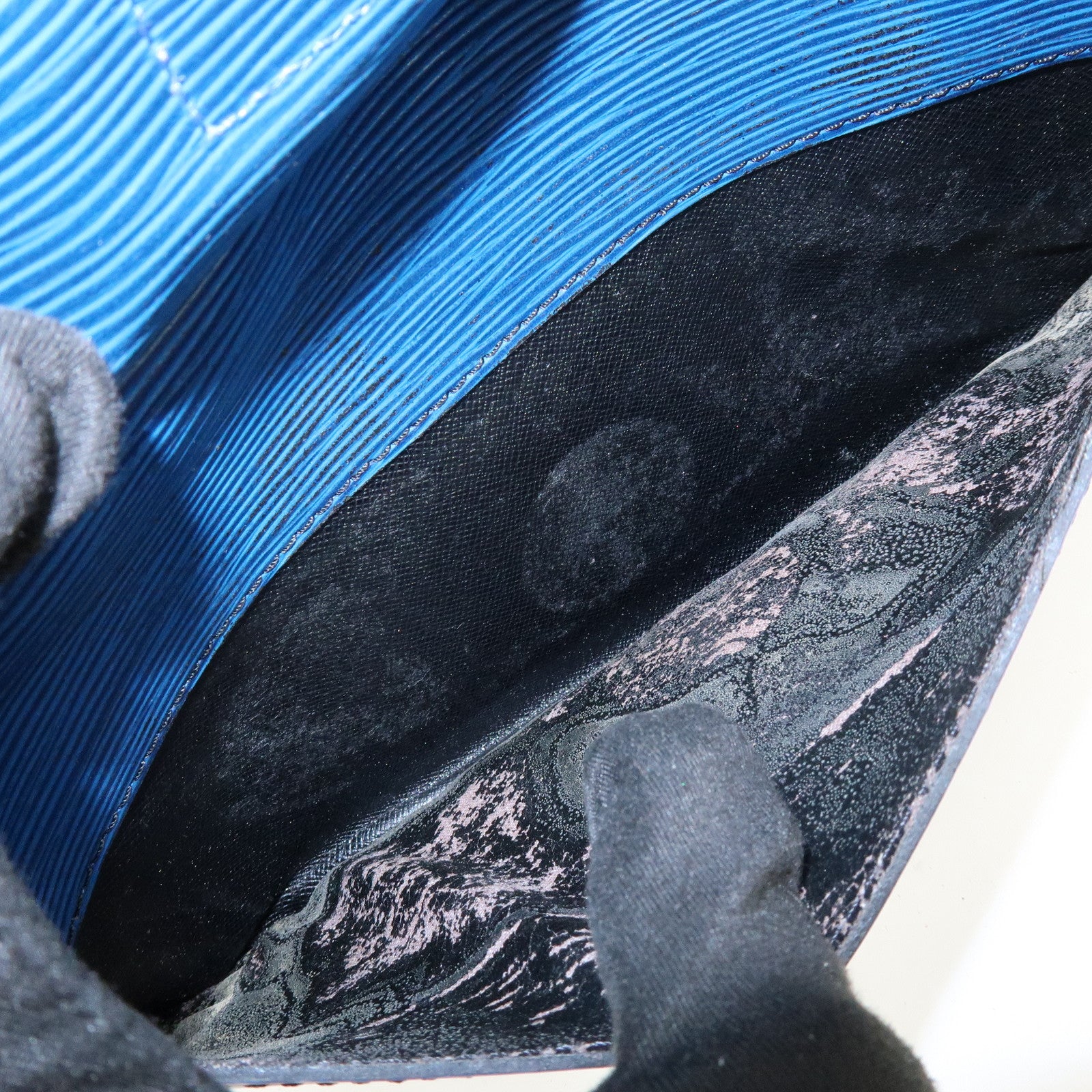 Louis Vuitton Epi Jeune Fille Shoulder Bag Toledo Blue M52155